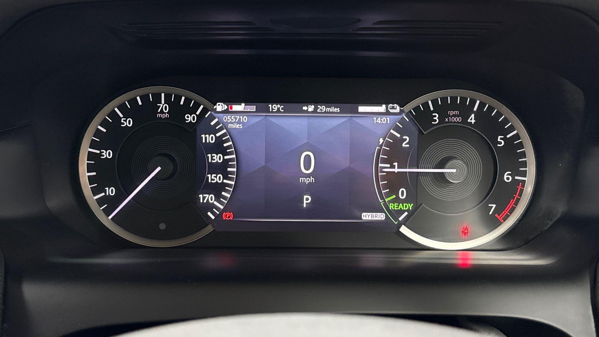 Land Rover Discovery Sport view 16