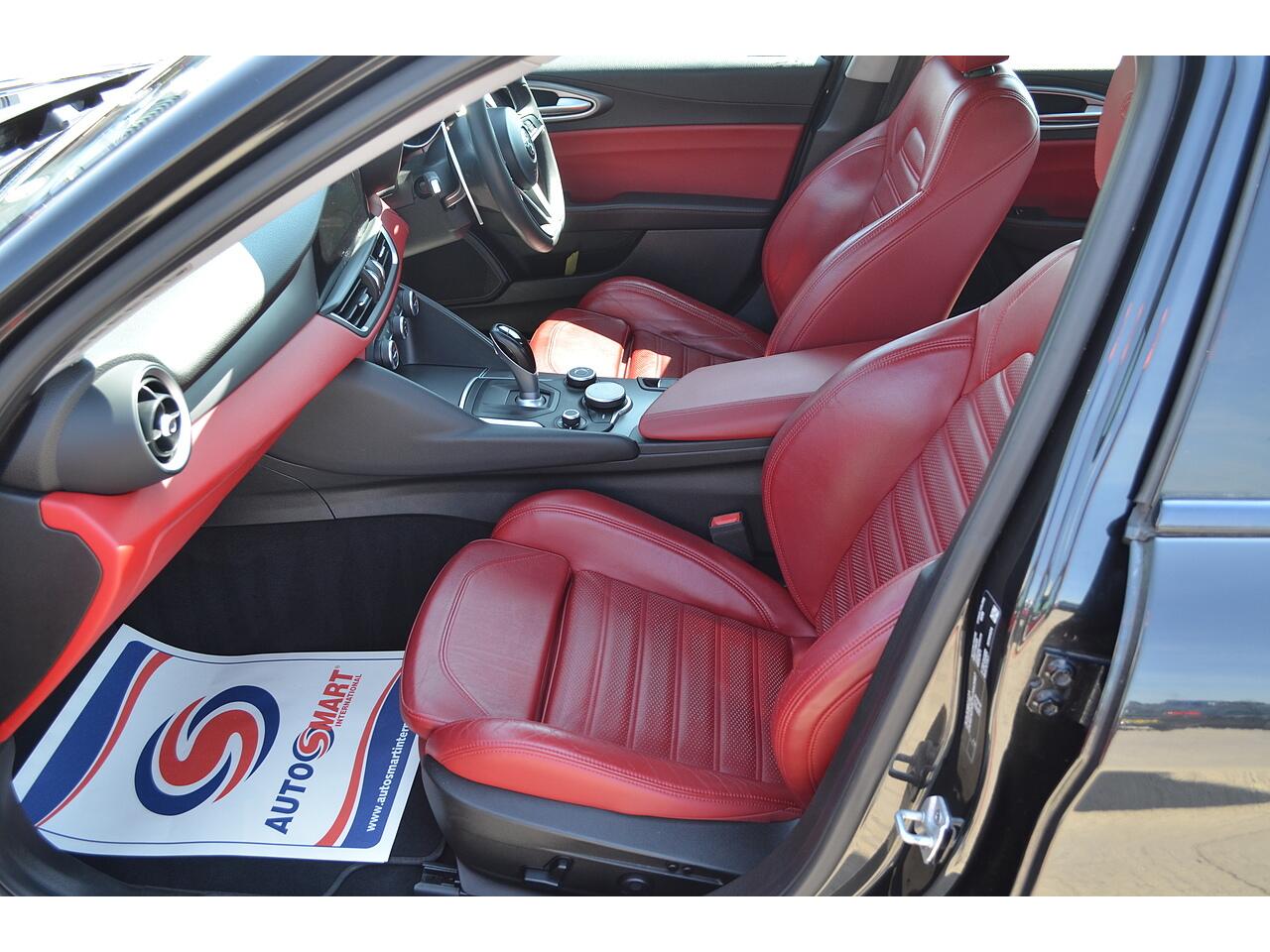 Alfa Romeo Giulia view 14