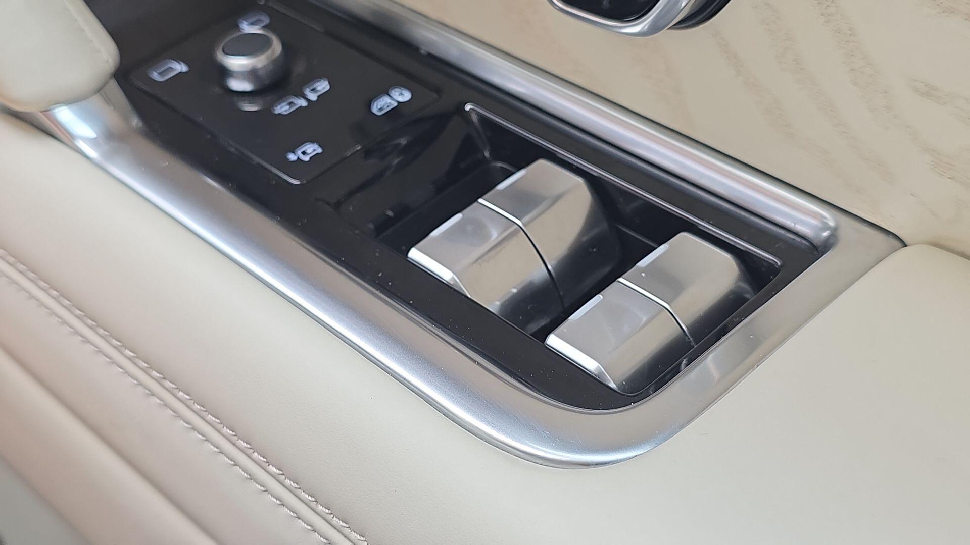 Land Rover Range Rover view 34
