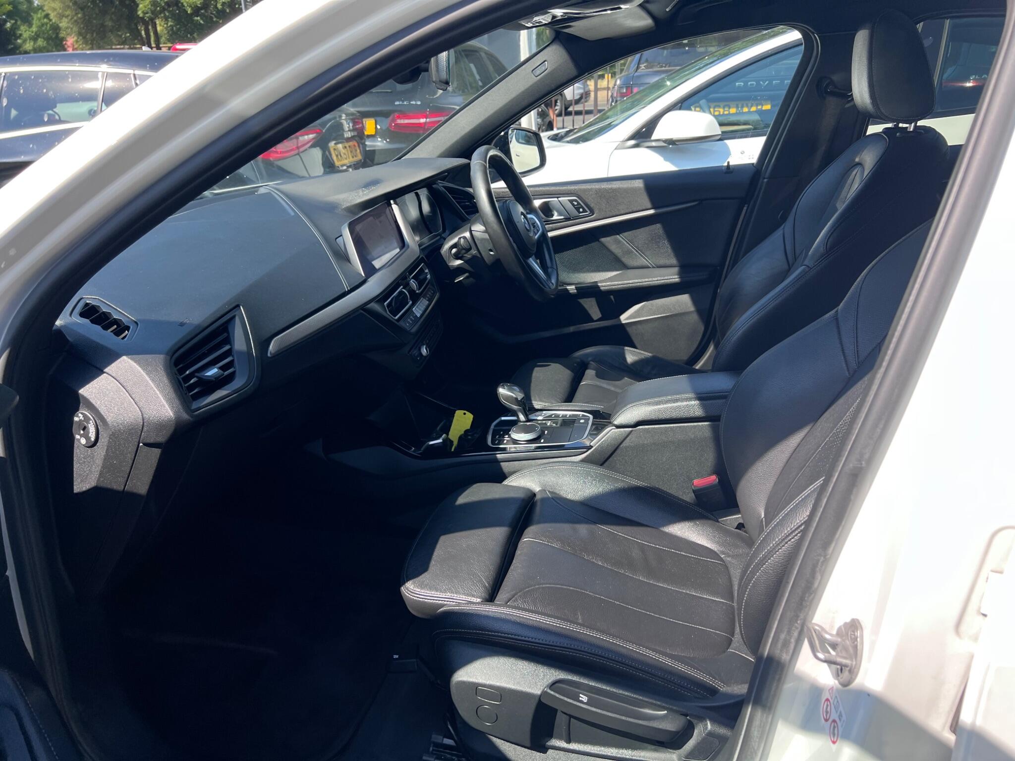 BMW 1 Series view 34