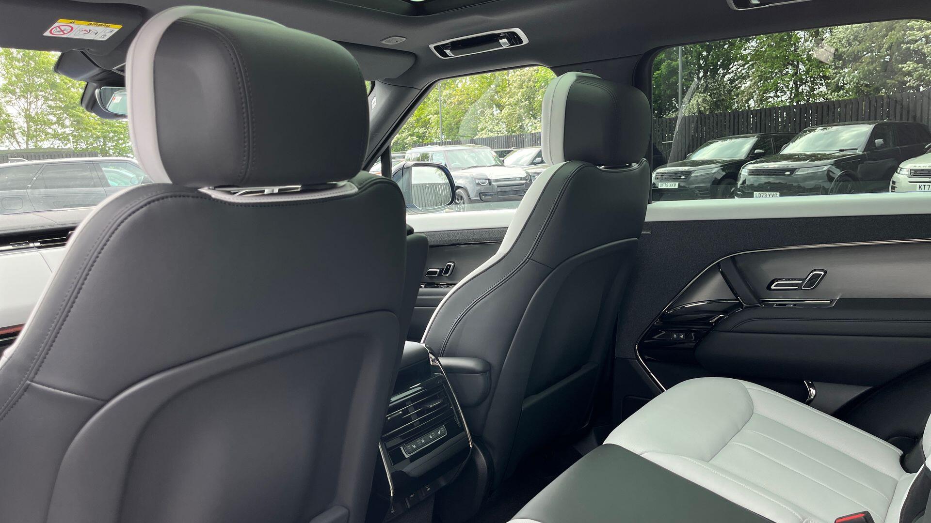 Land Rover Range Rover Sport view 32