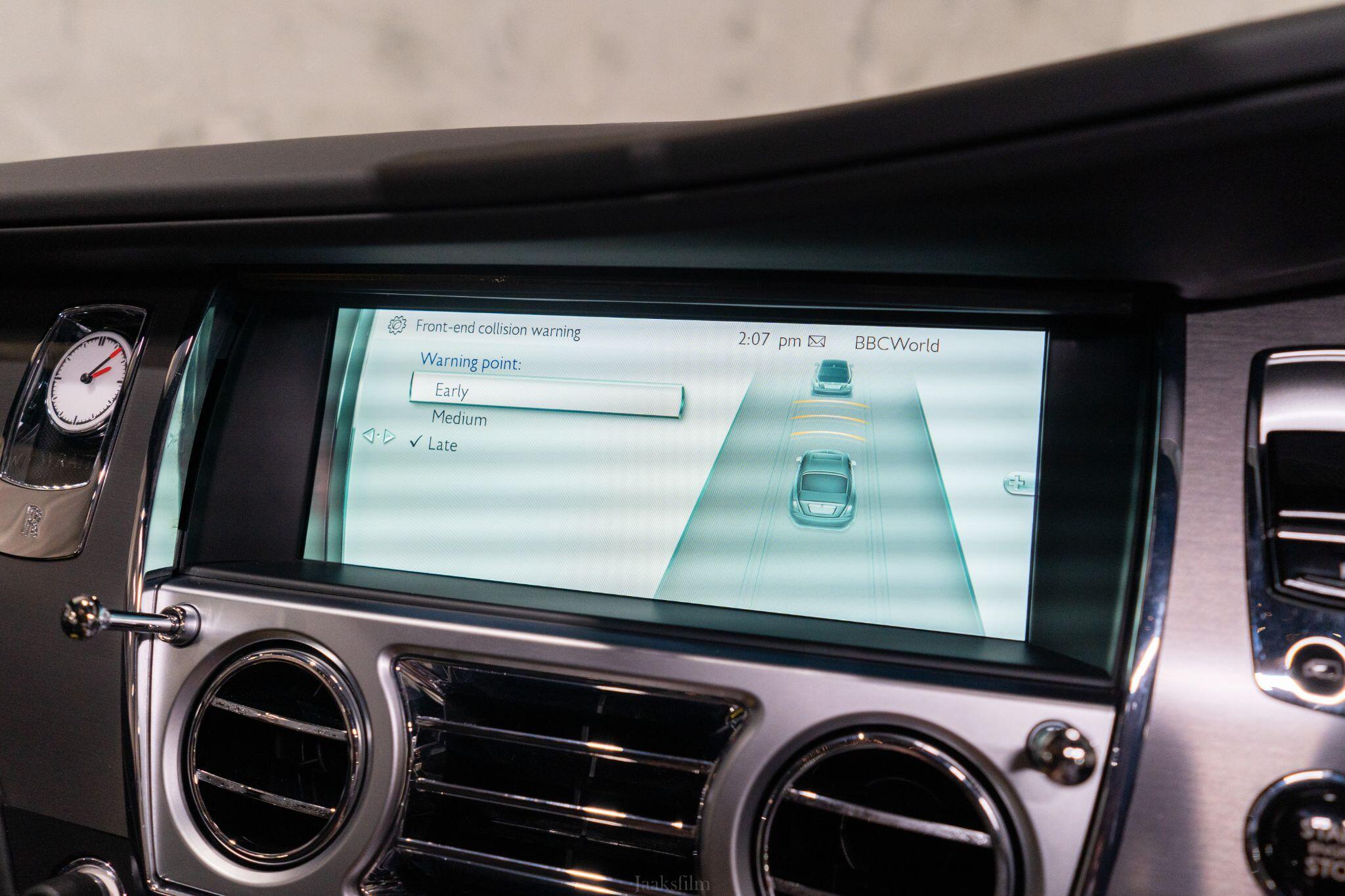 Rolls-Royce Wraith view 26