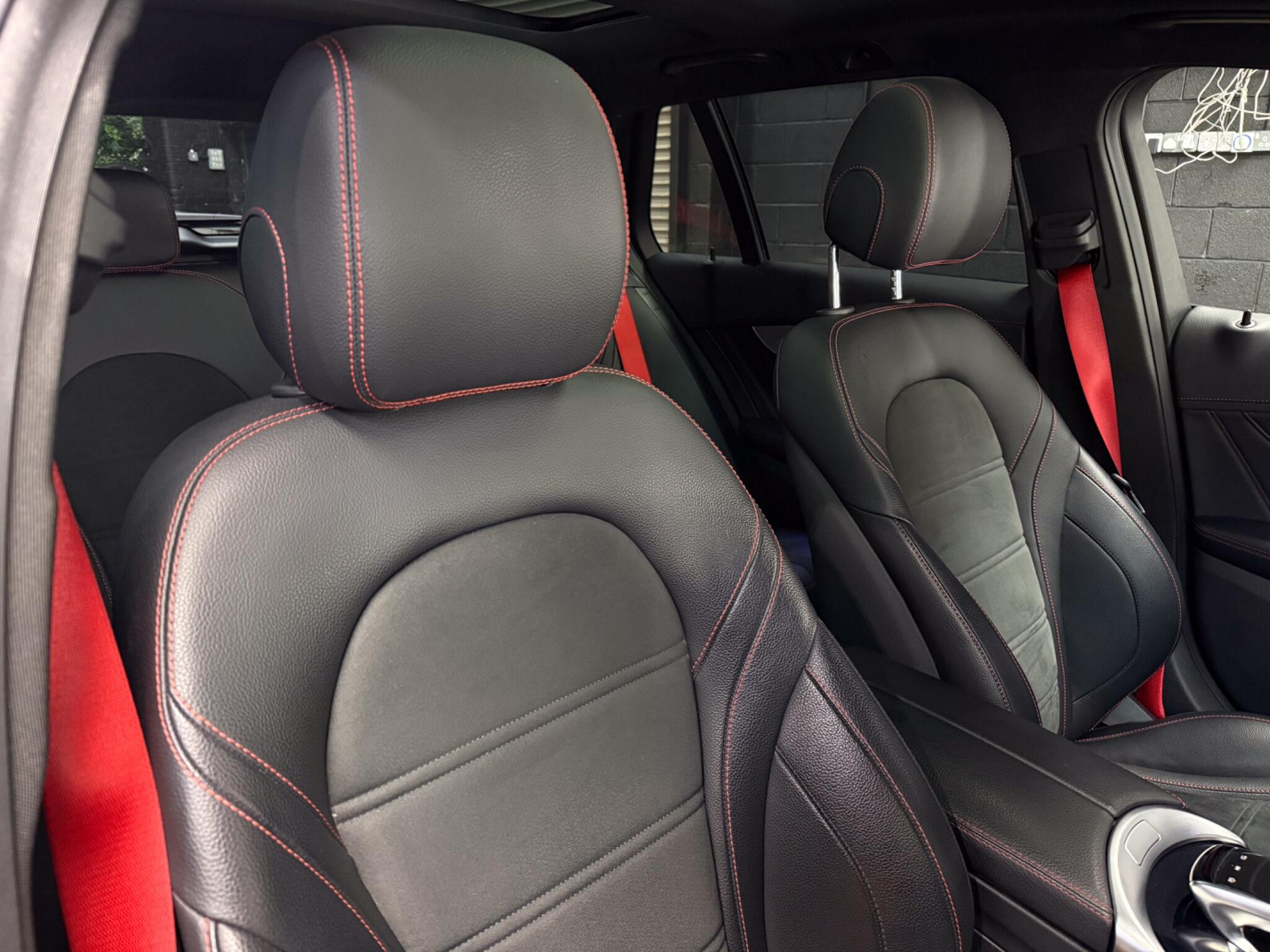 Mercedes-Benz C-Class view 24