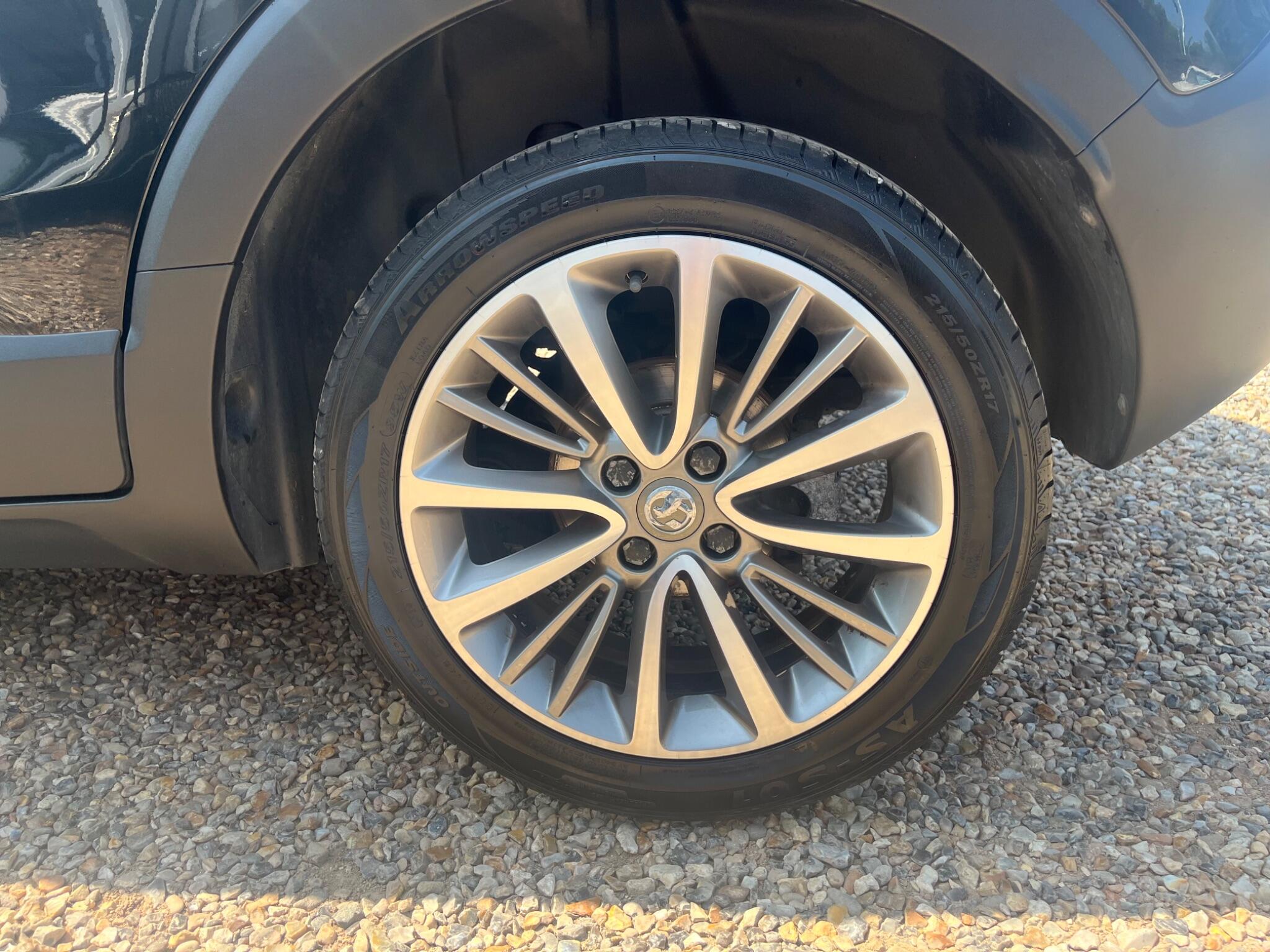Vauxhall Crossland X view 8