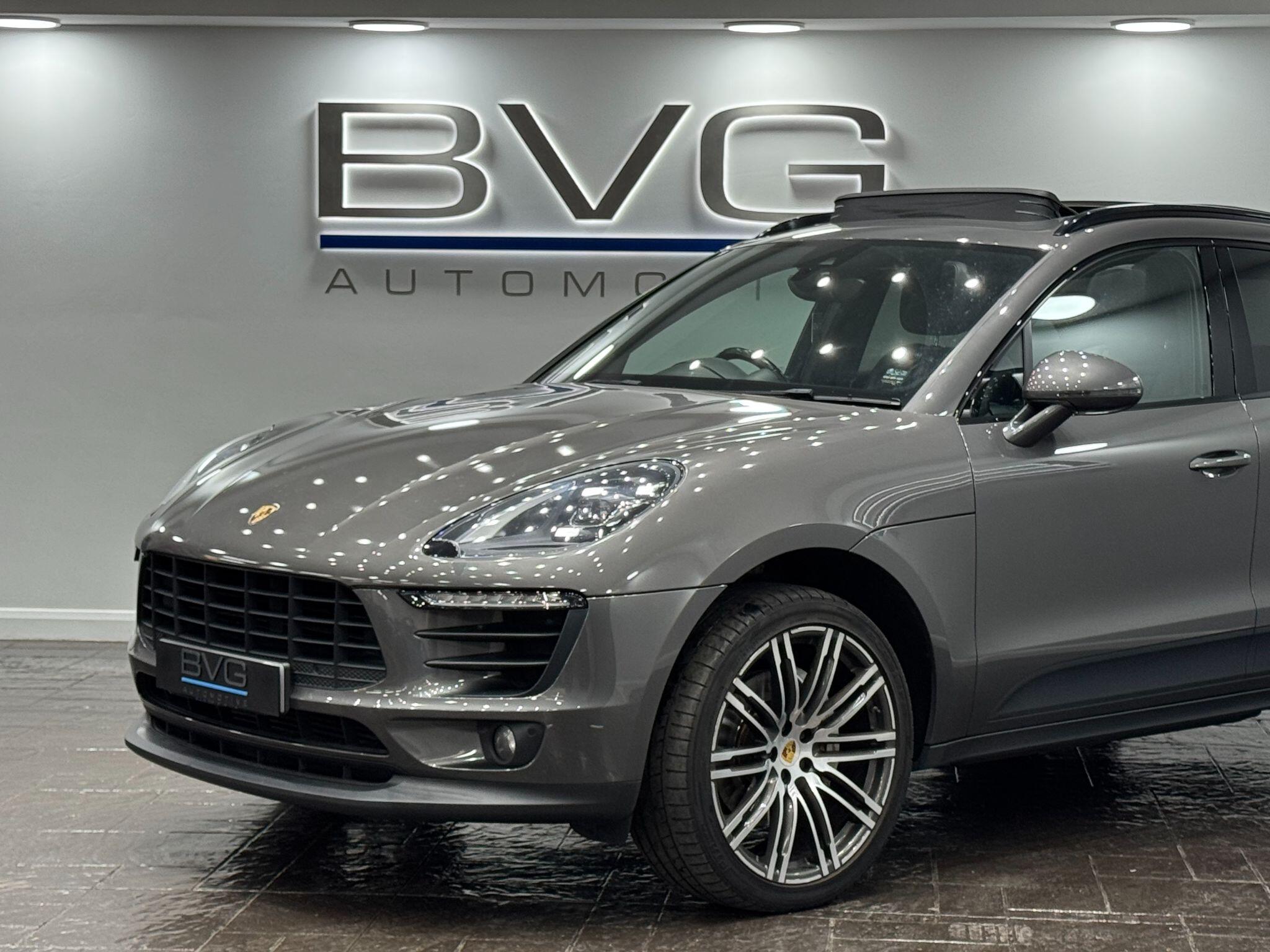 Porsche Macan view 7