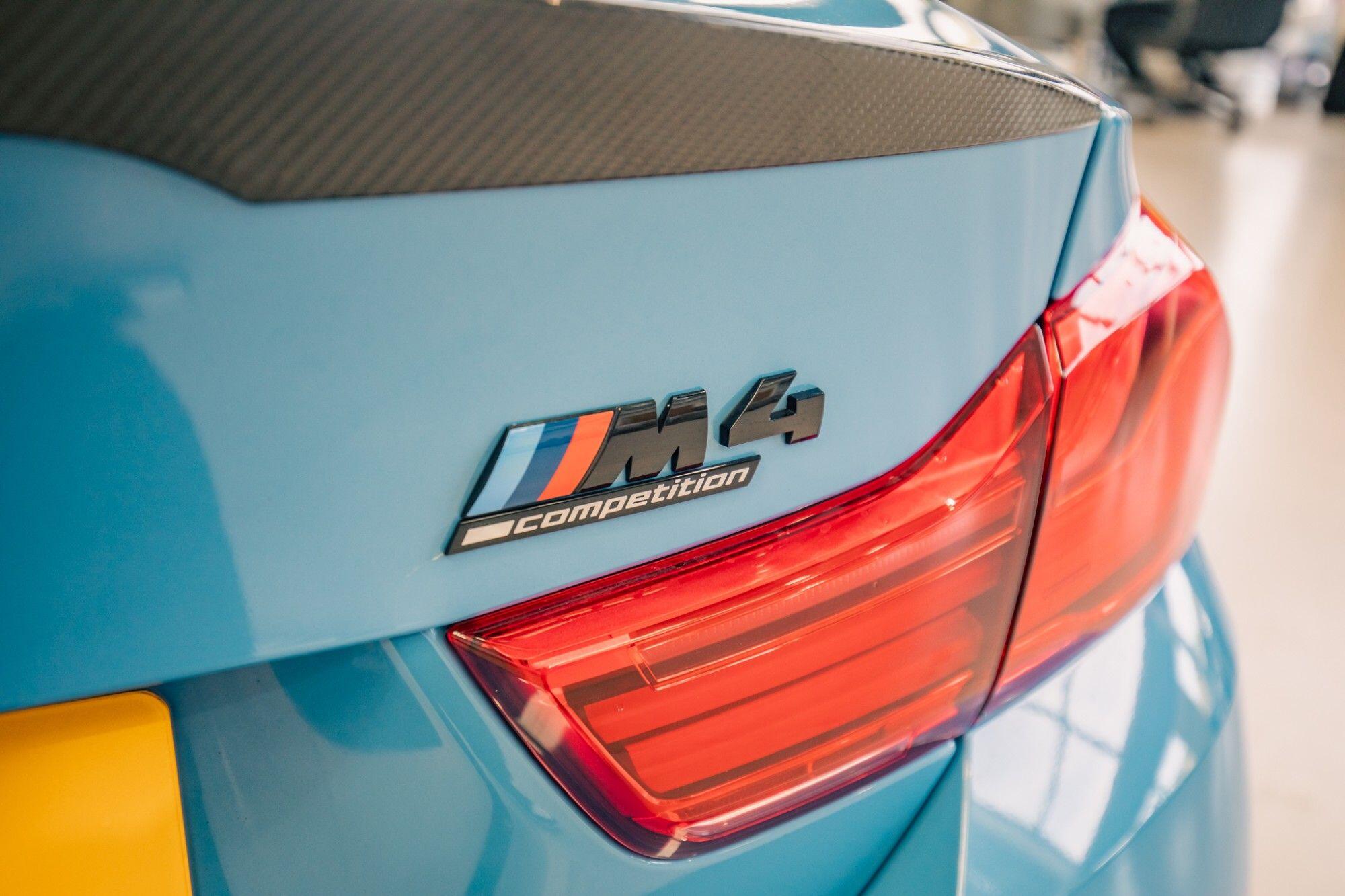 BMW M4 view 6