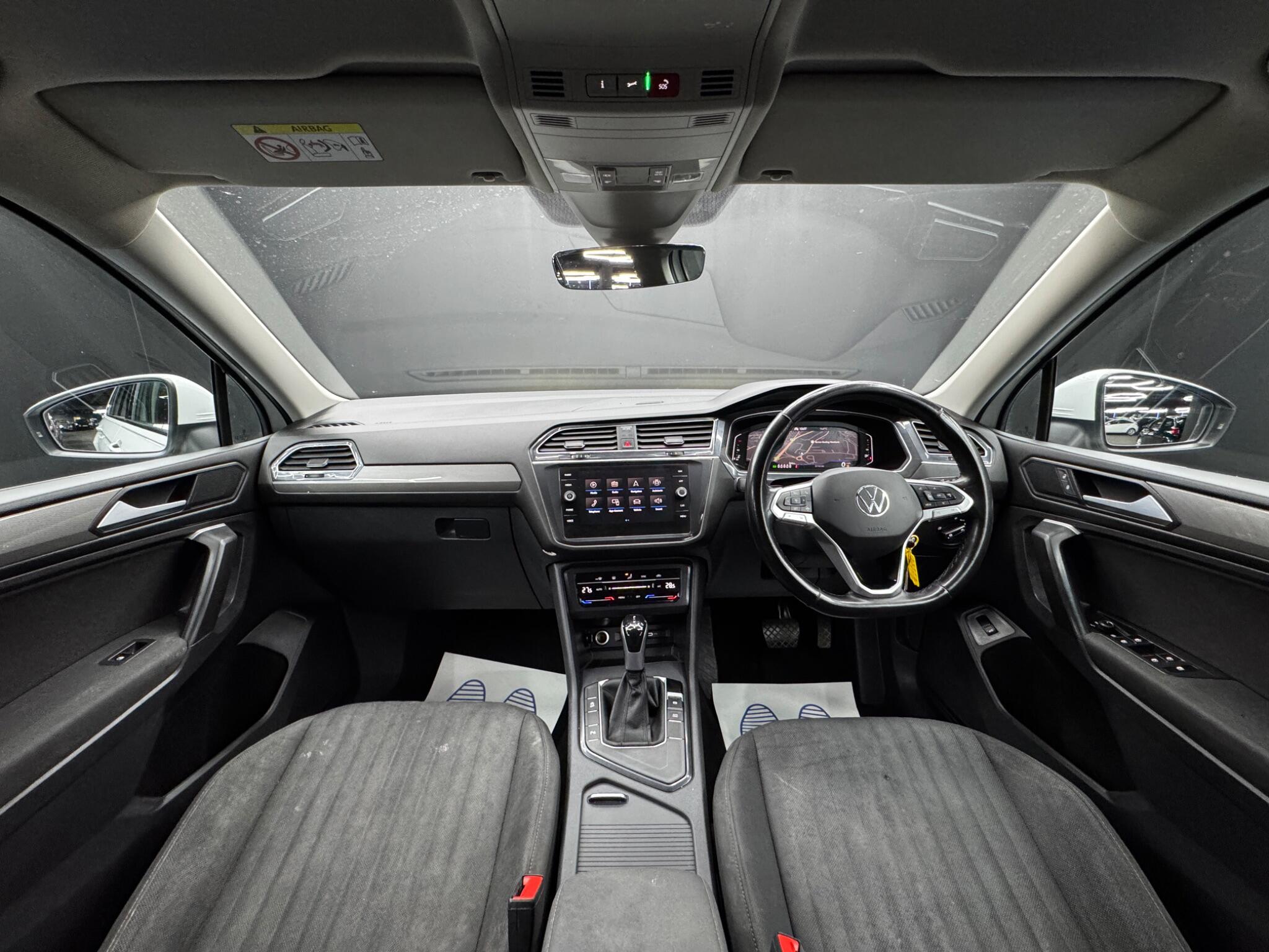 Volkswagen Tiguan Allspace view 16