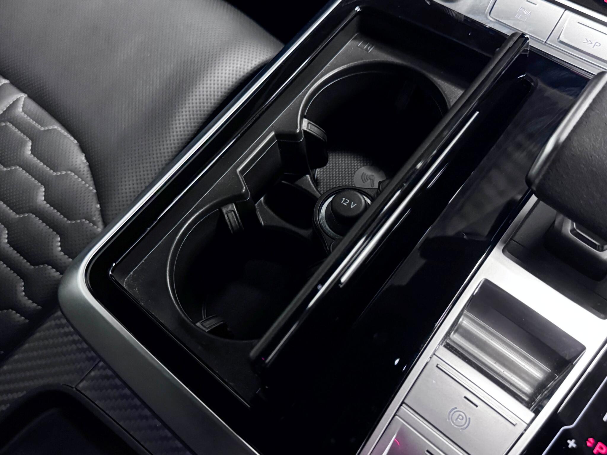 Audi RSQ8 view 55