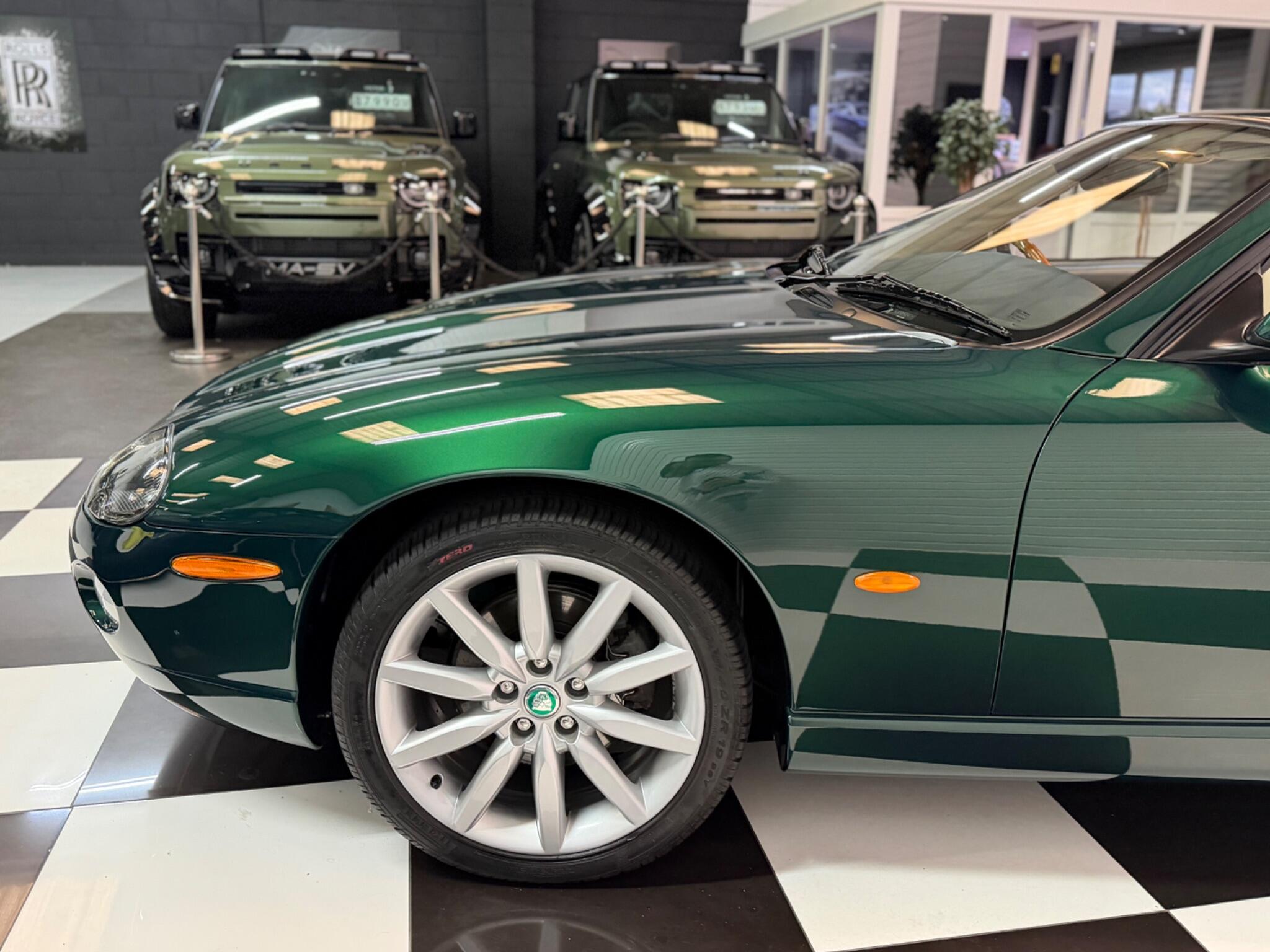 Jaguar XK8 view 11