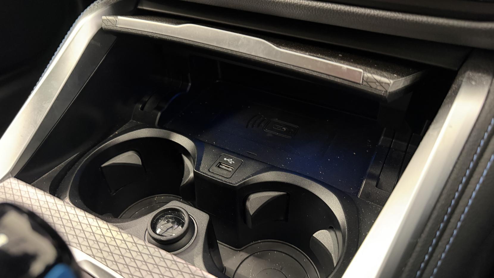 BMW i4 view 24