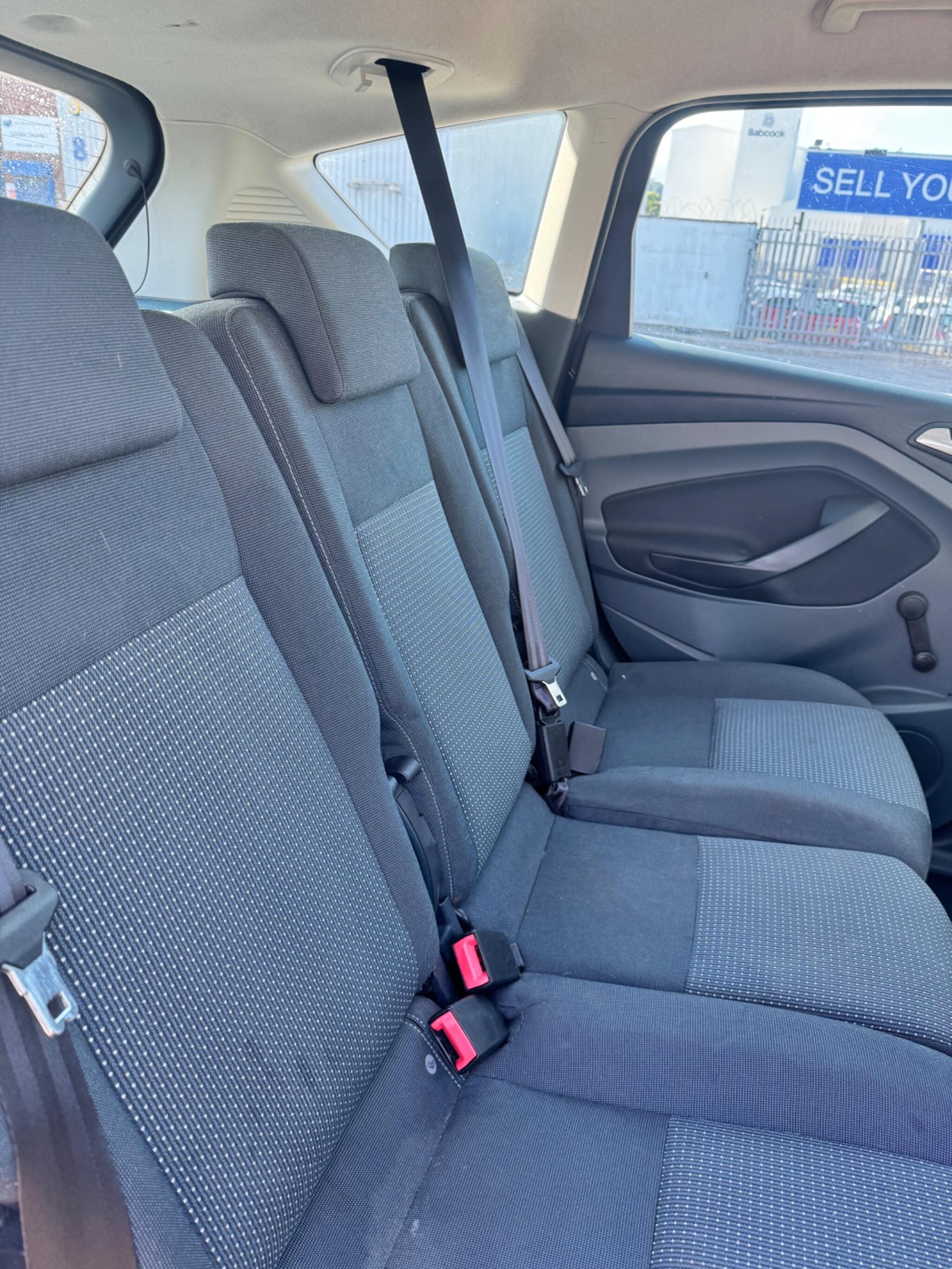 Ford C-Max view 30