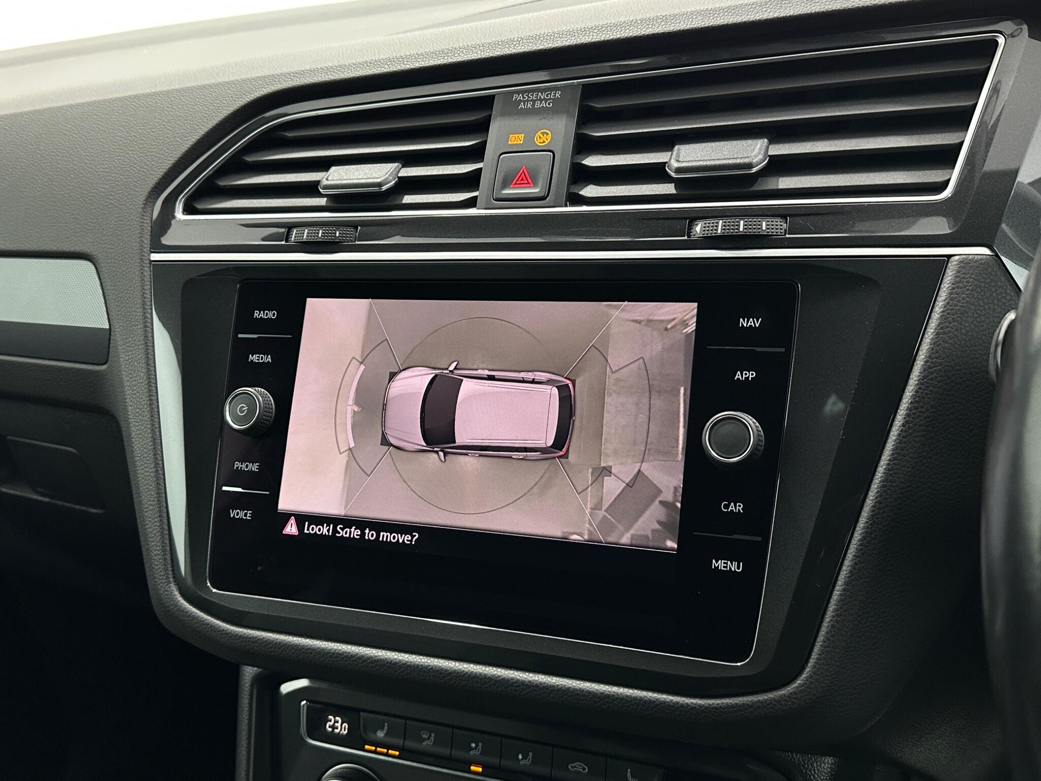 Volkswagen Tiguan view 25