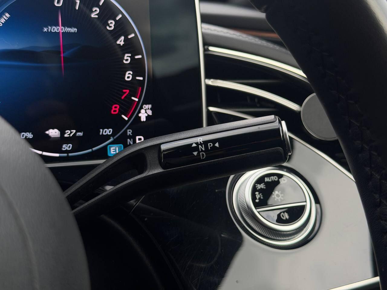 Mercedes-Benz E-Class view 36