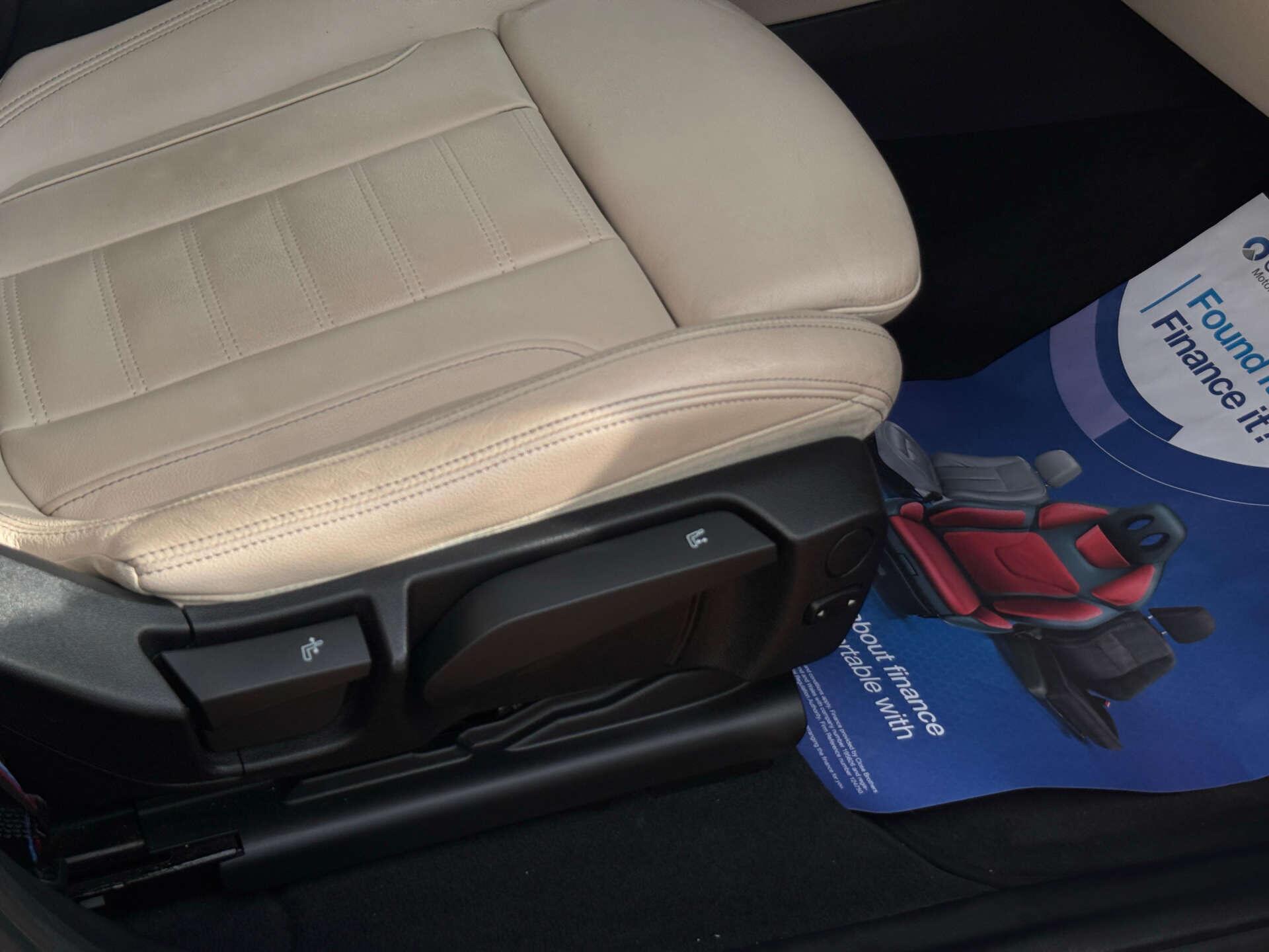 BMW X4 view 25