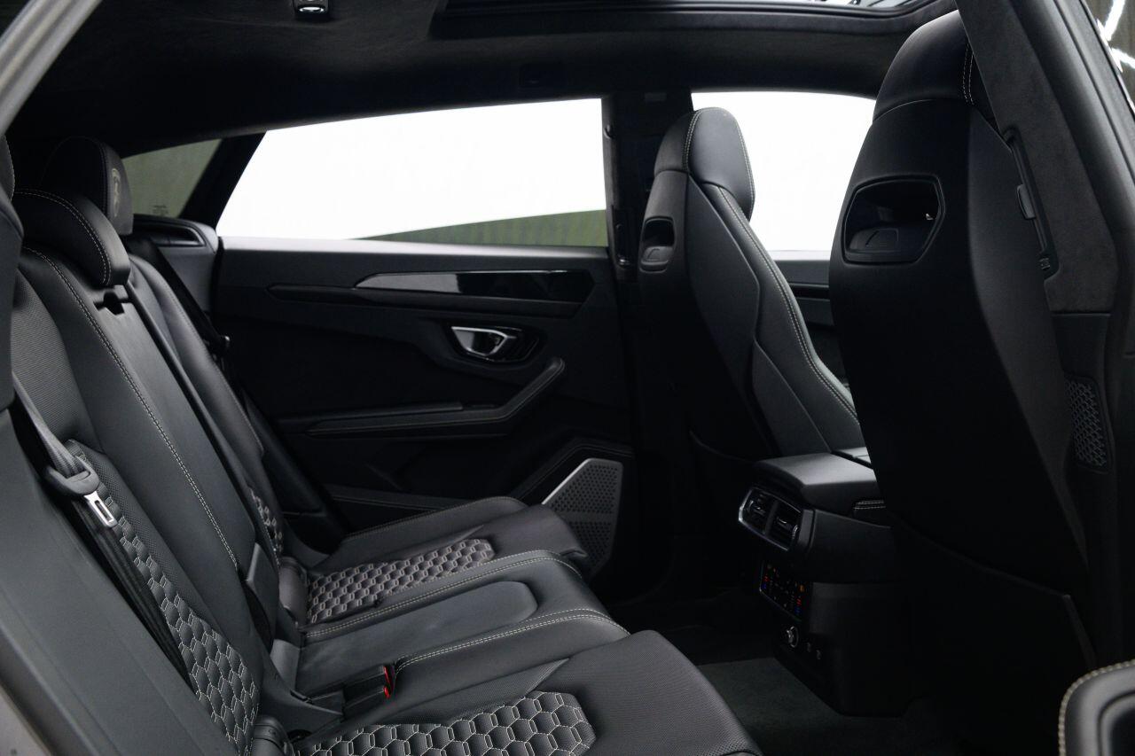Lamborghini Urus view 53