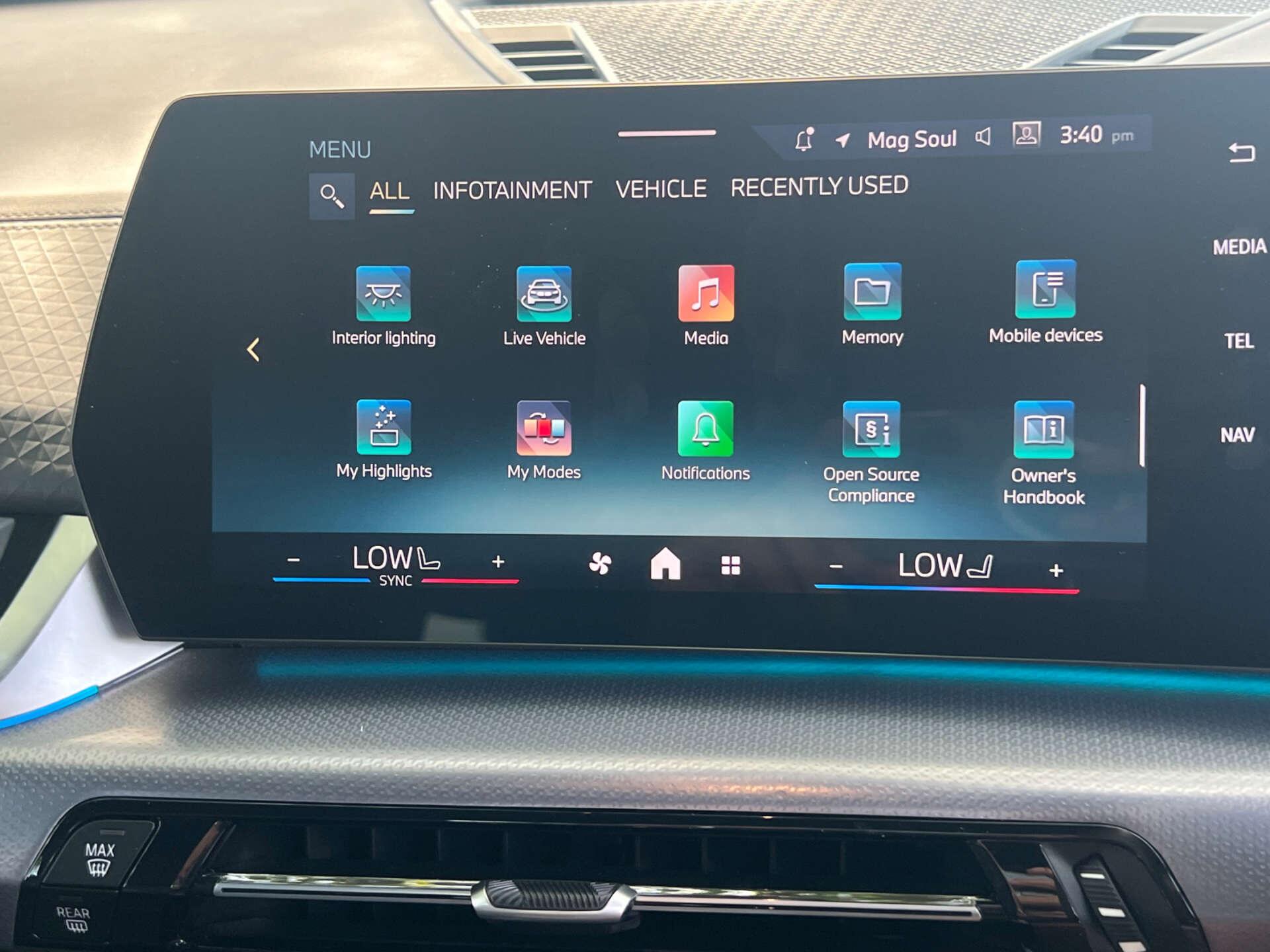 BMW Ix2 view 38