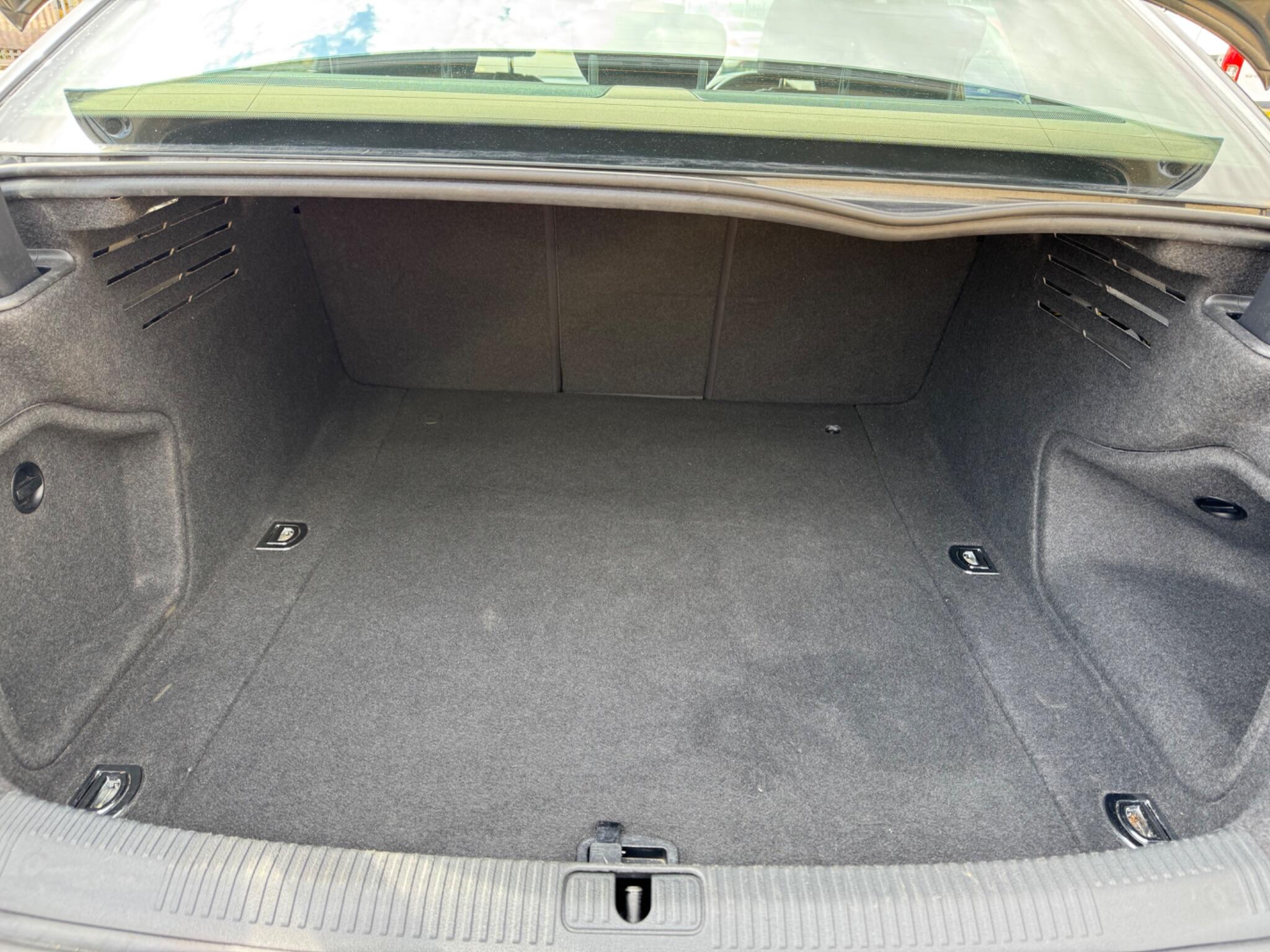 Audi A4 view 31