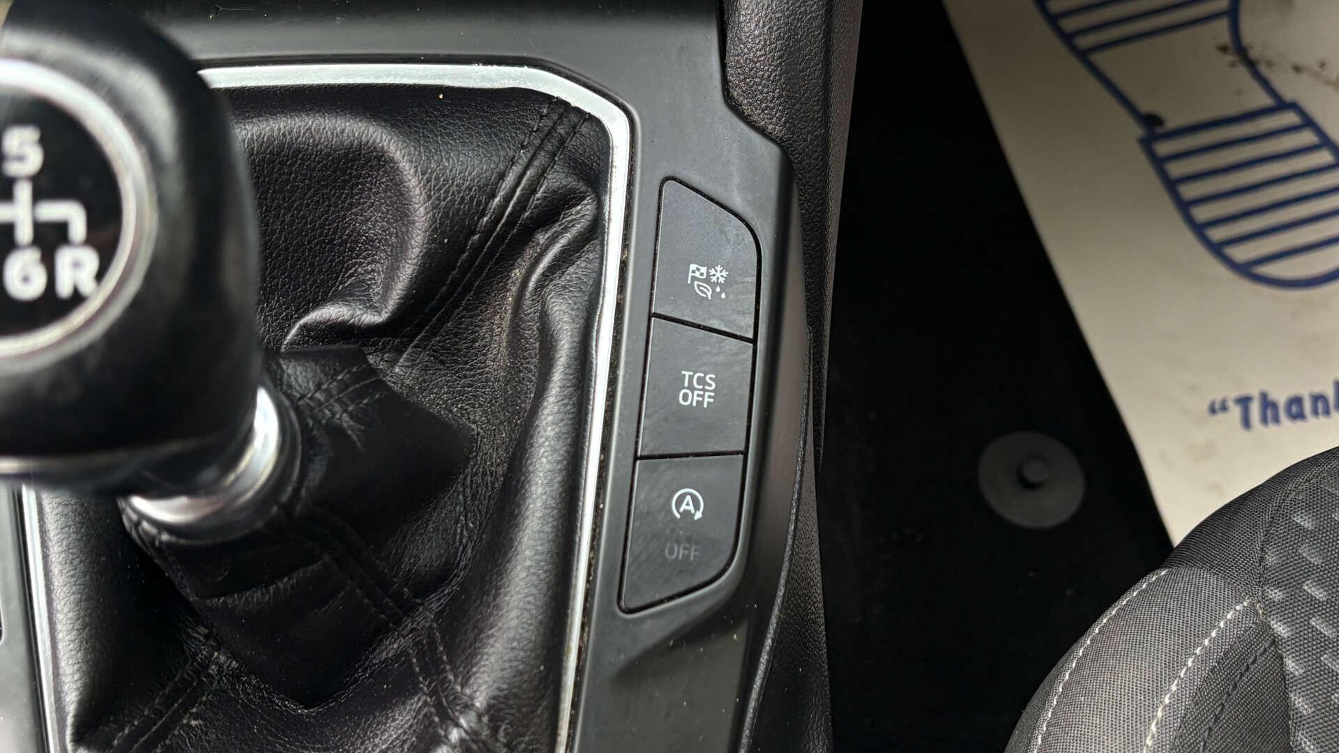 Ford Focus view 32