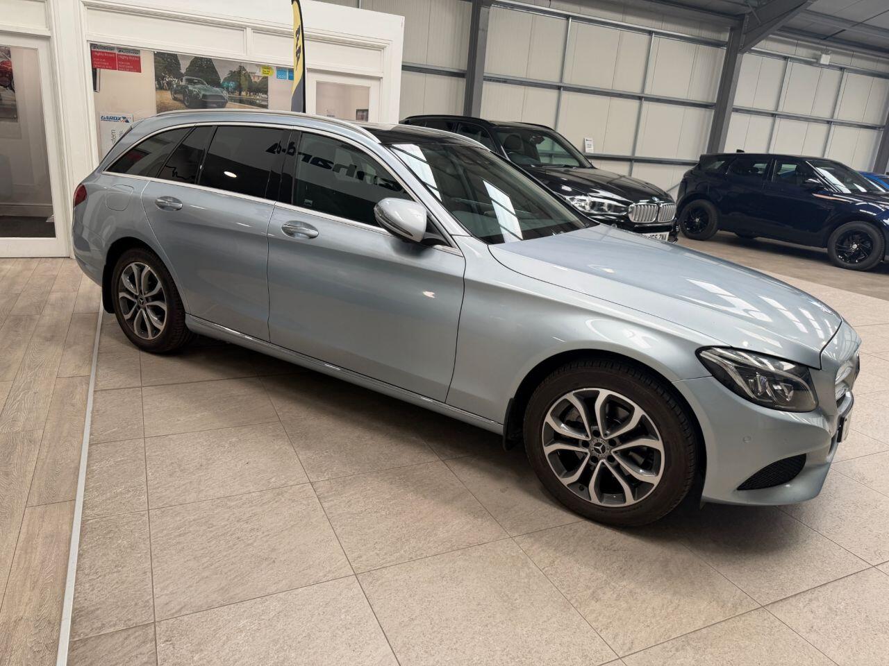 Mercedes-Benz C Class view 9