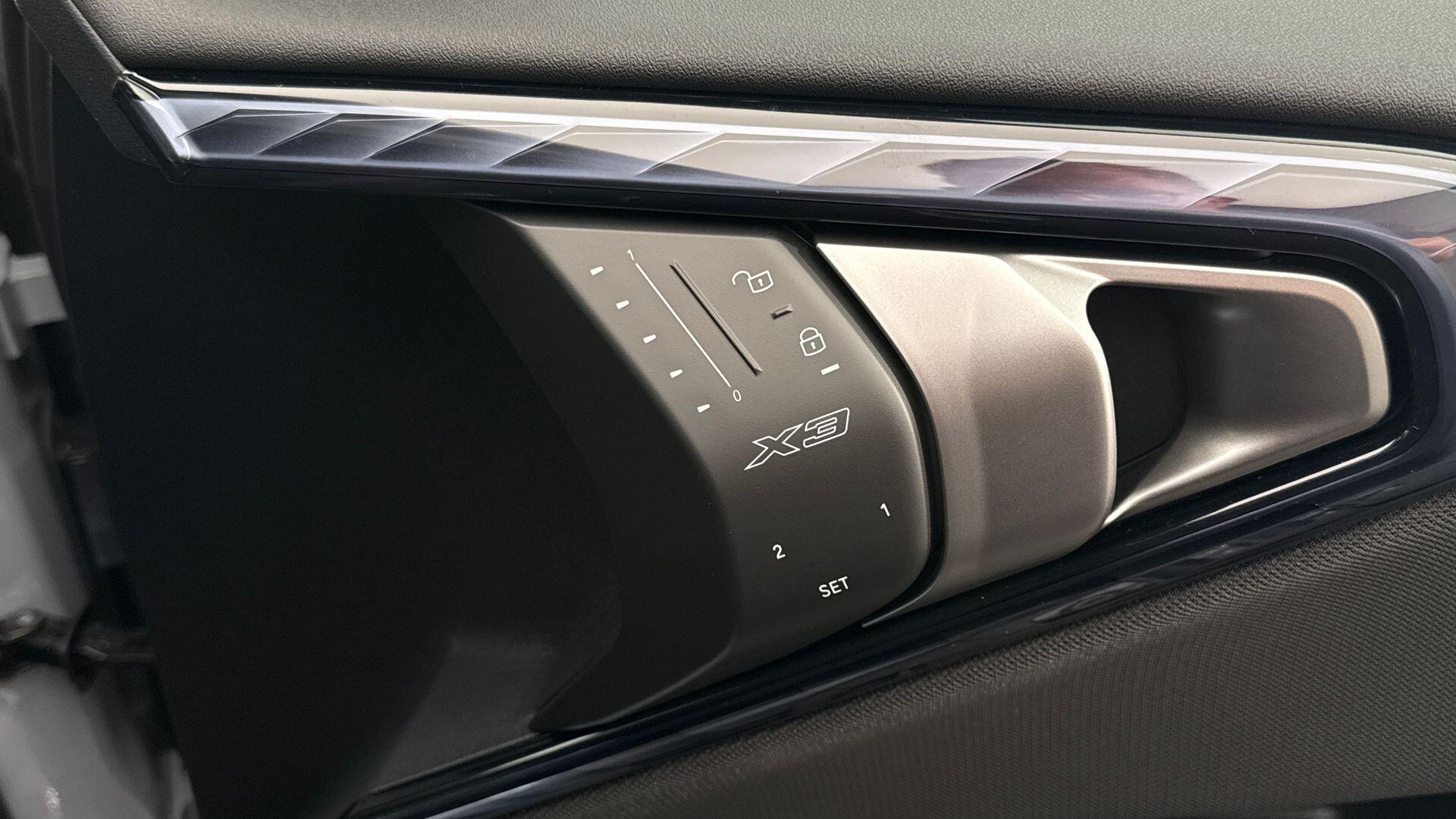 BMW X3 view 25