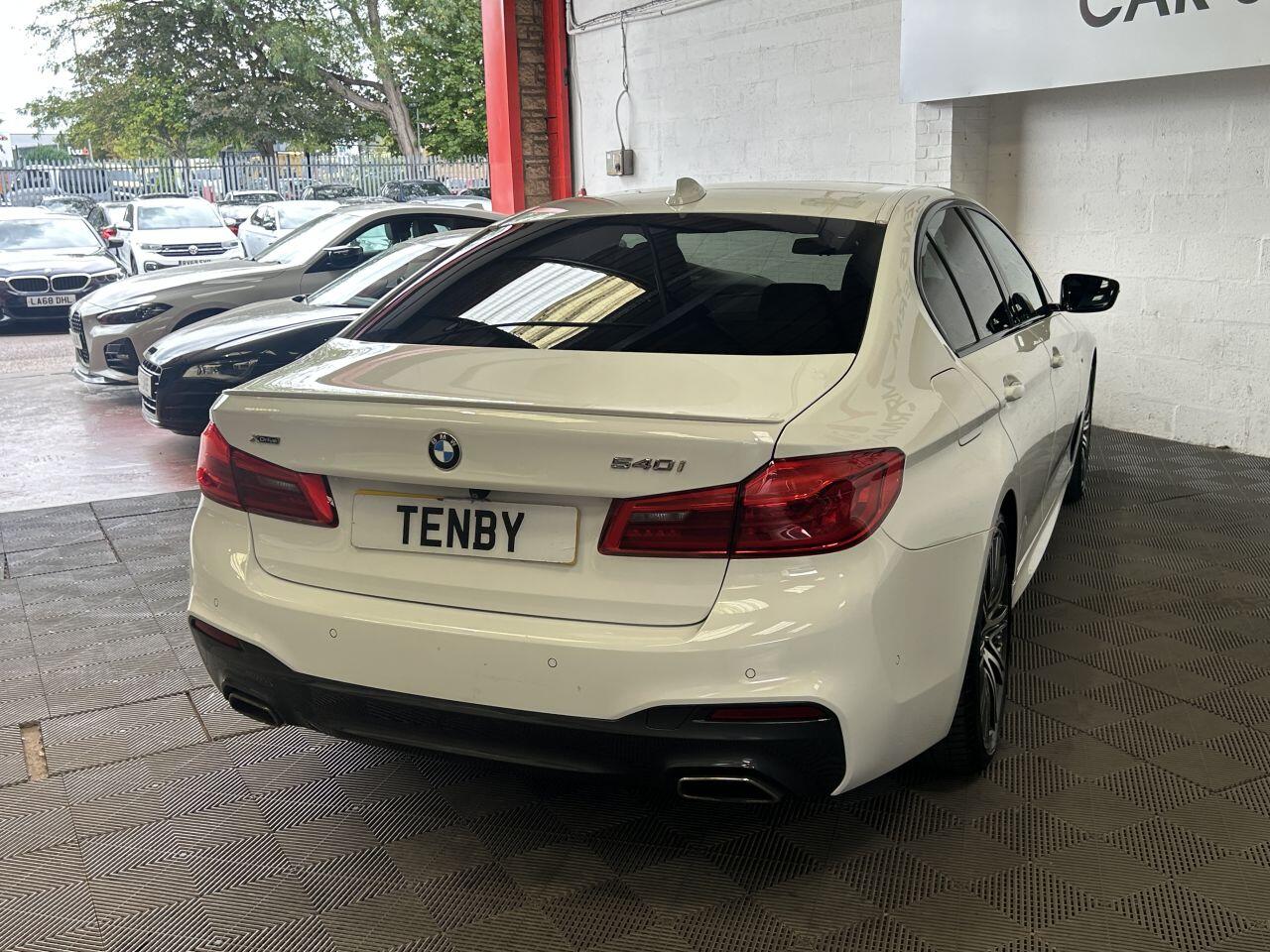 BMW 5 Series view 14