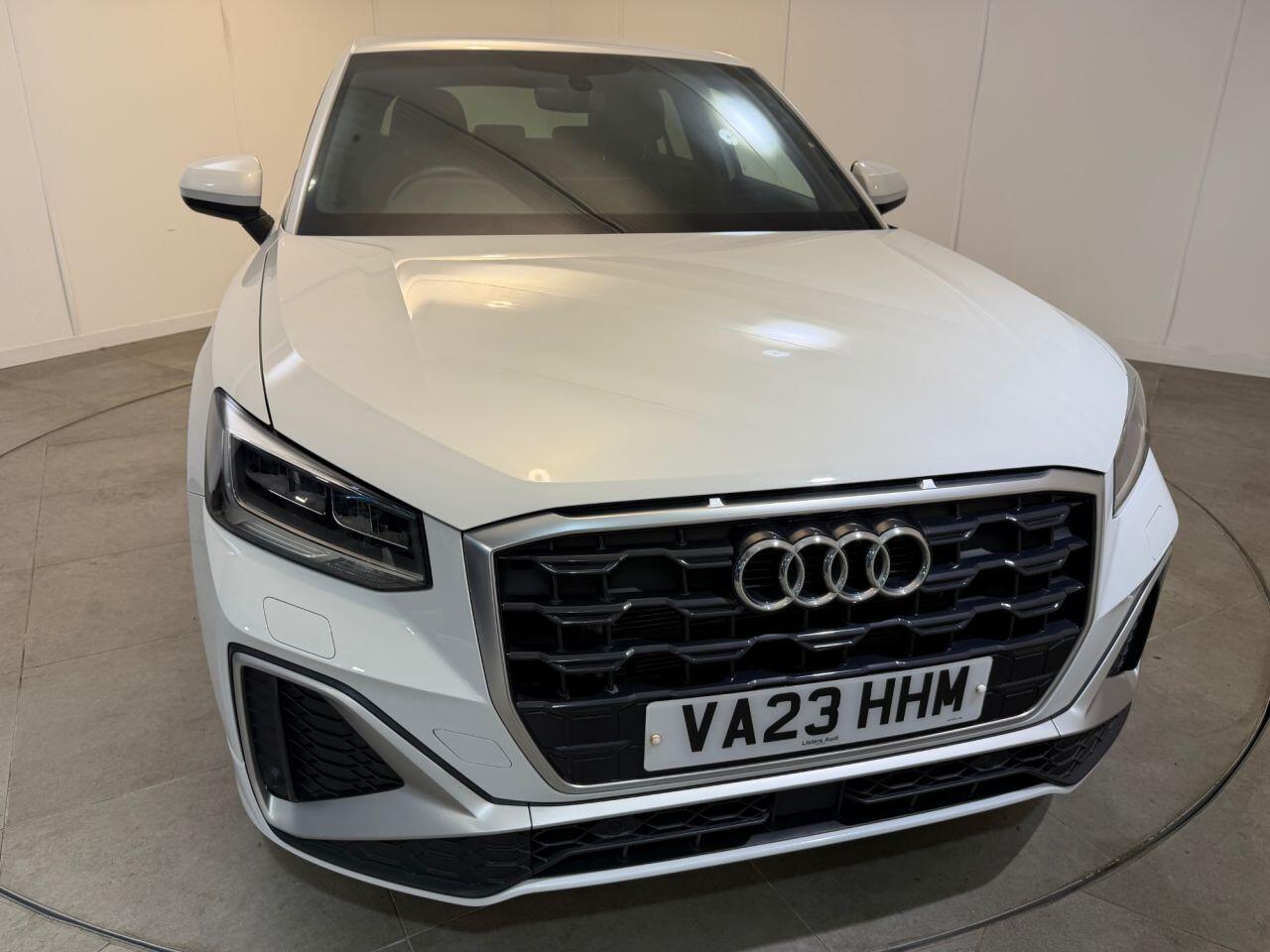 Audi Q2 view 34