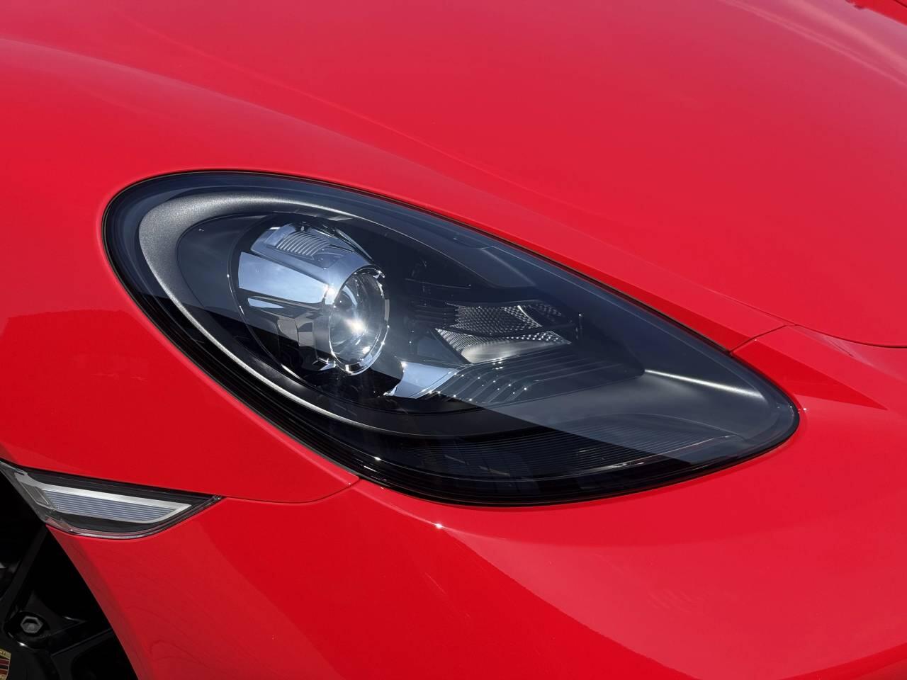 Porsche Cayman view 42