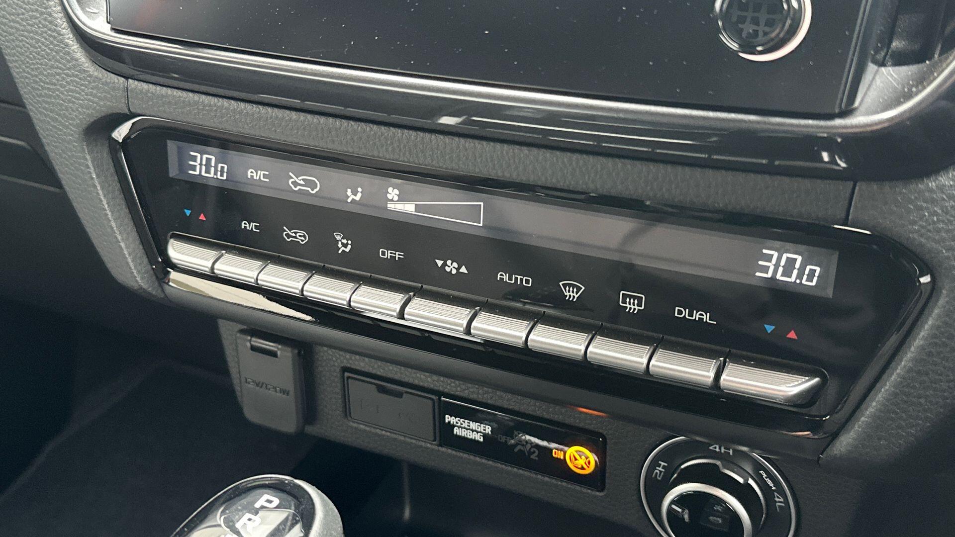 Isuzu D-Max view 12
