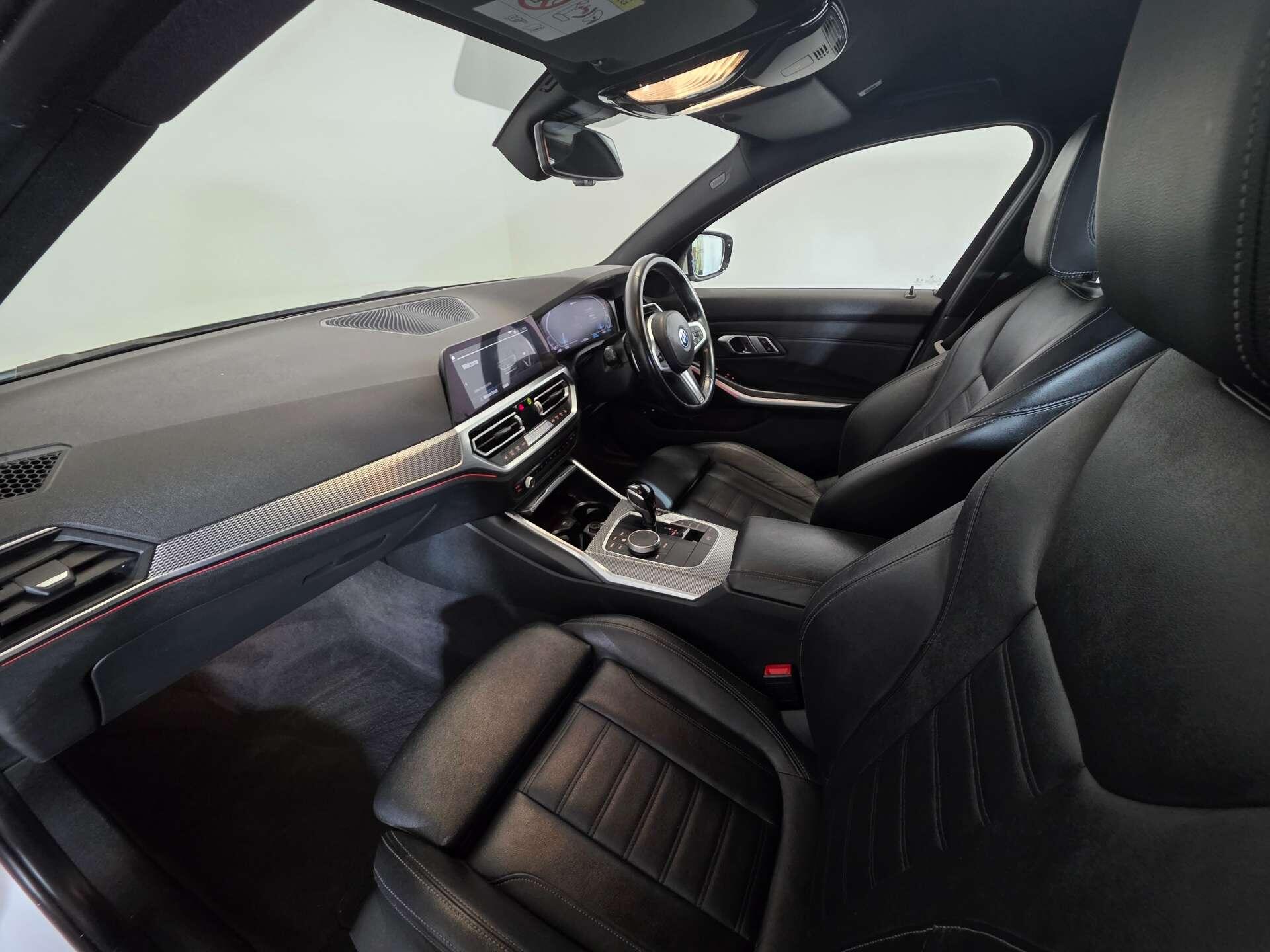 BMW 3 Series view 57