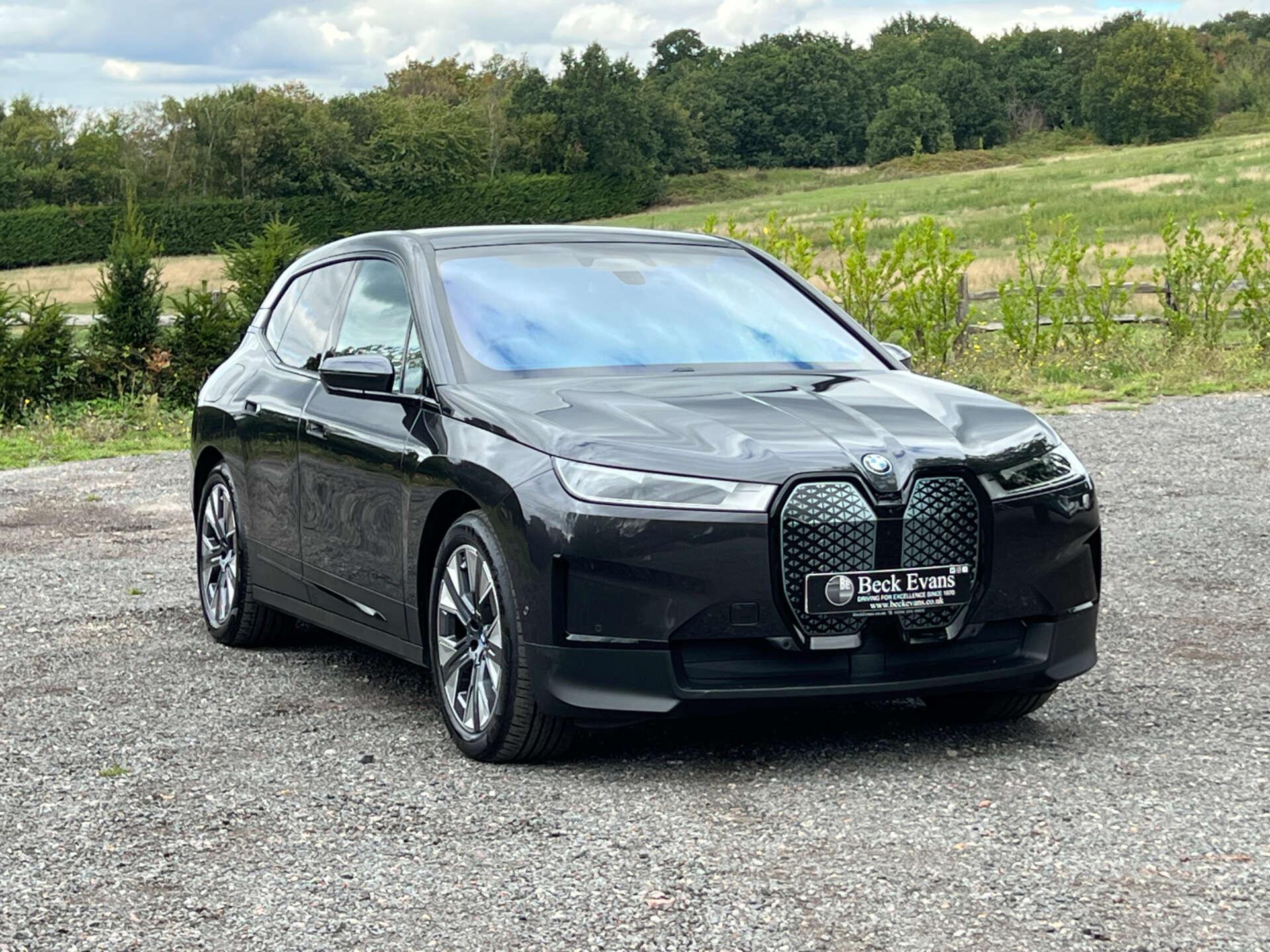 BMW iX view 10