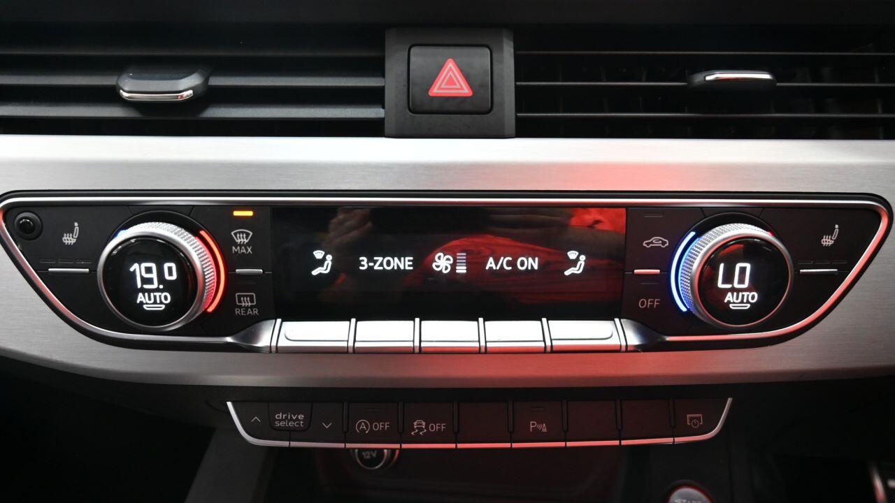 Audi S4 Avant view 32