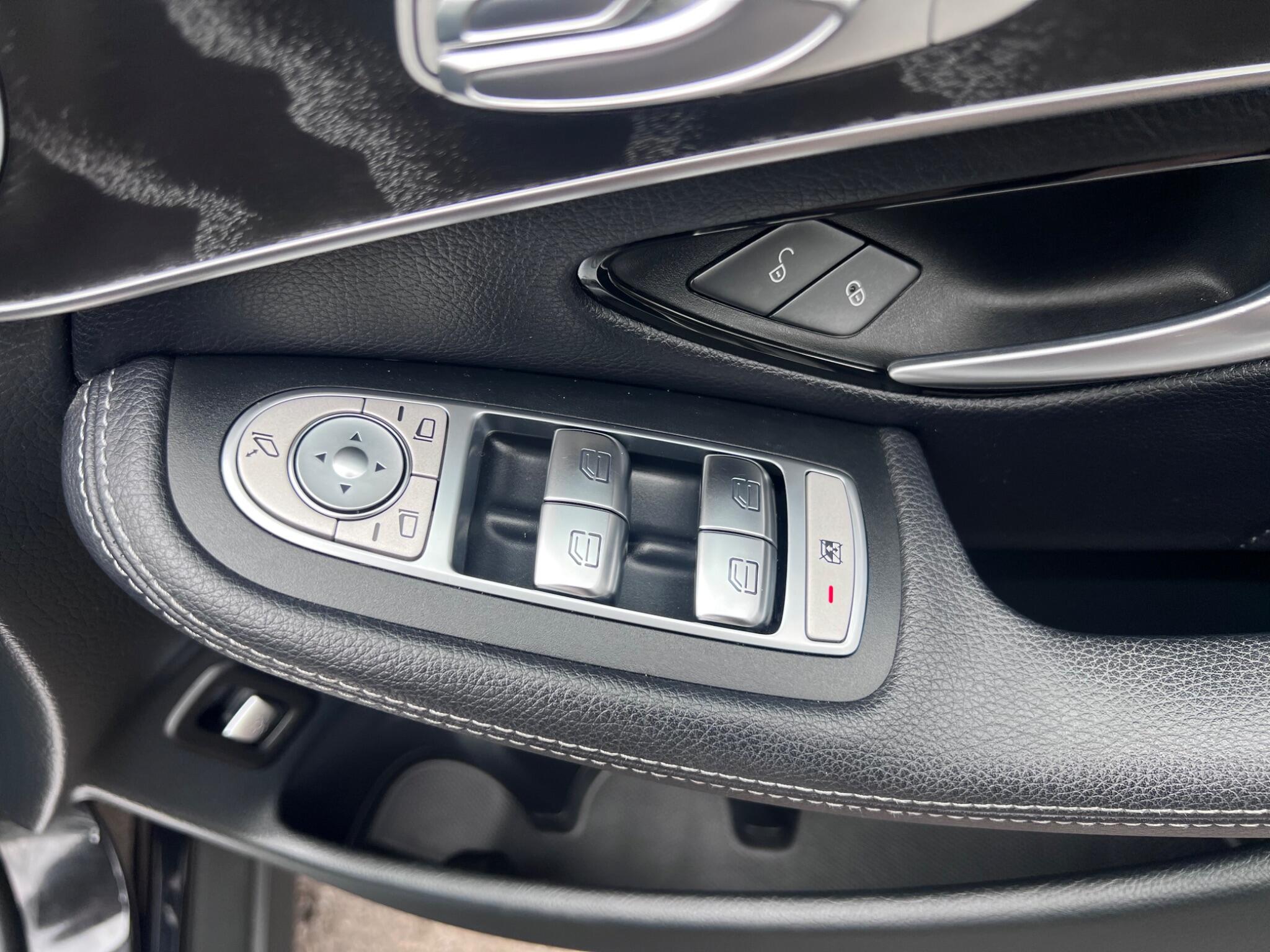 Mercedes-Benz GLC view 18