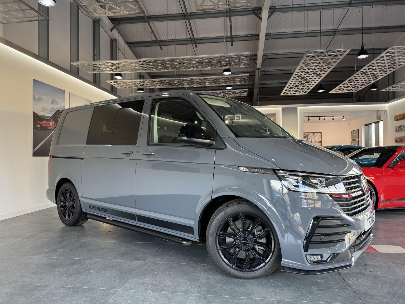 Volkswagen Transporter view 2