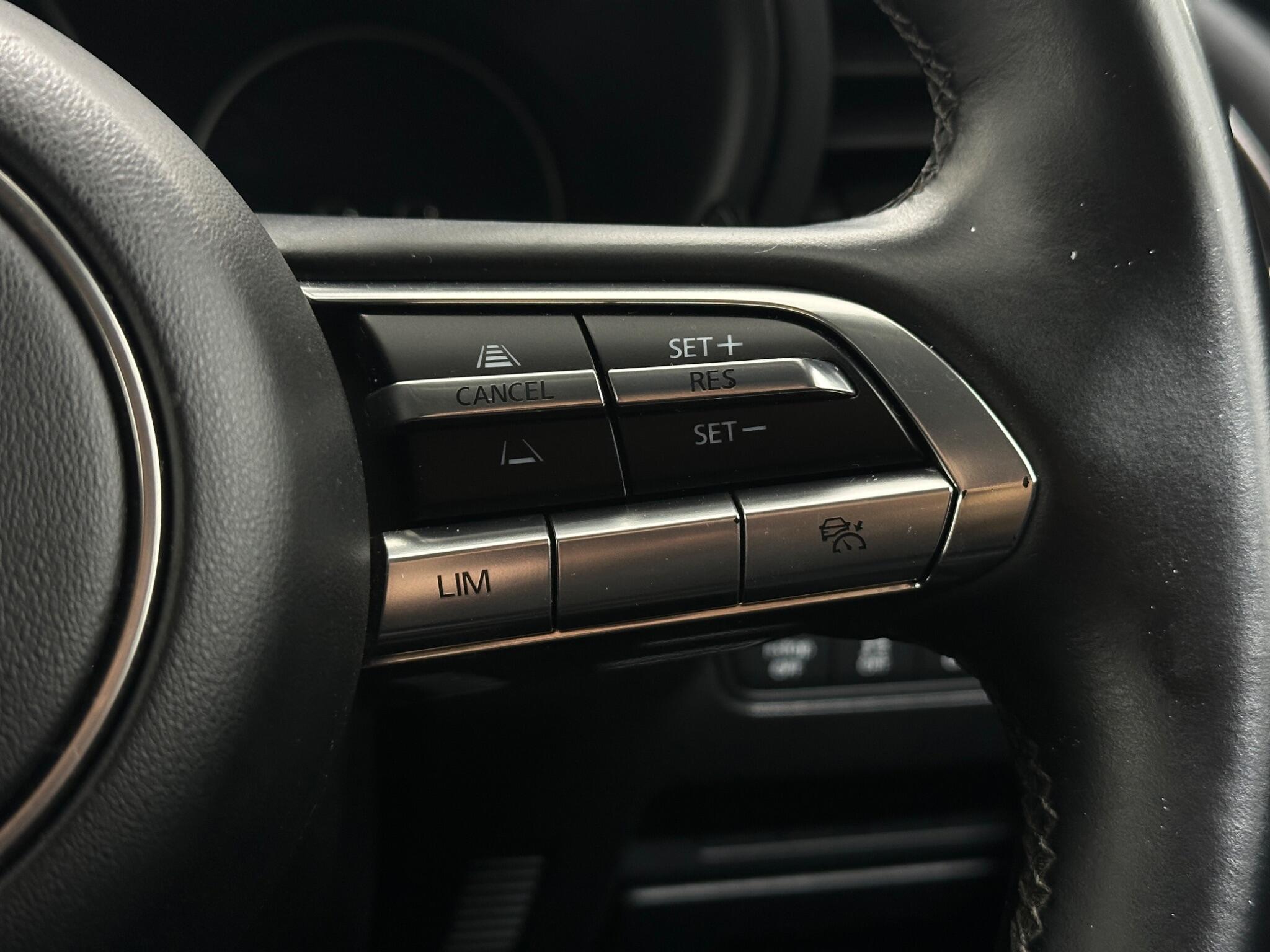 Mazda Mazda3 view 15
