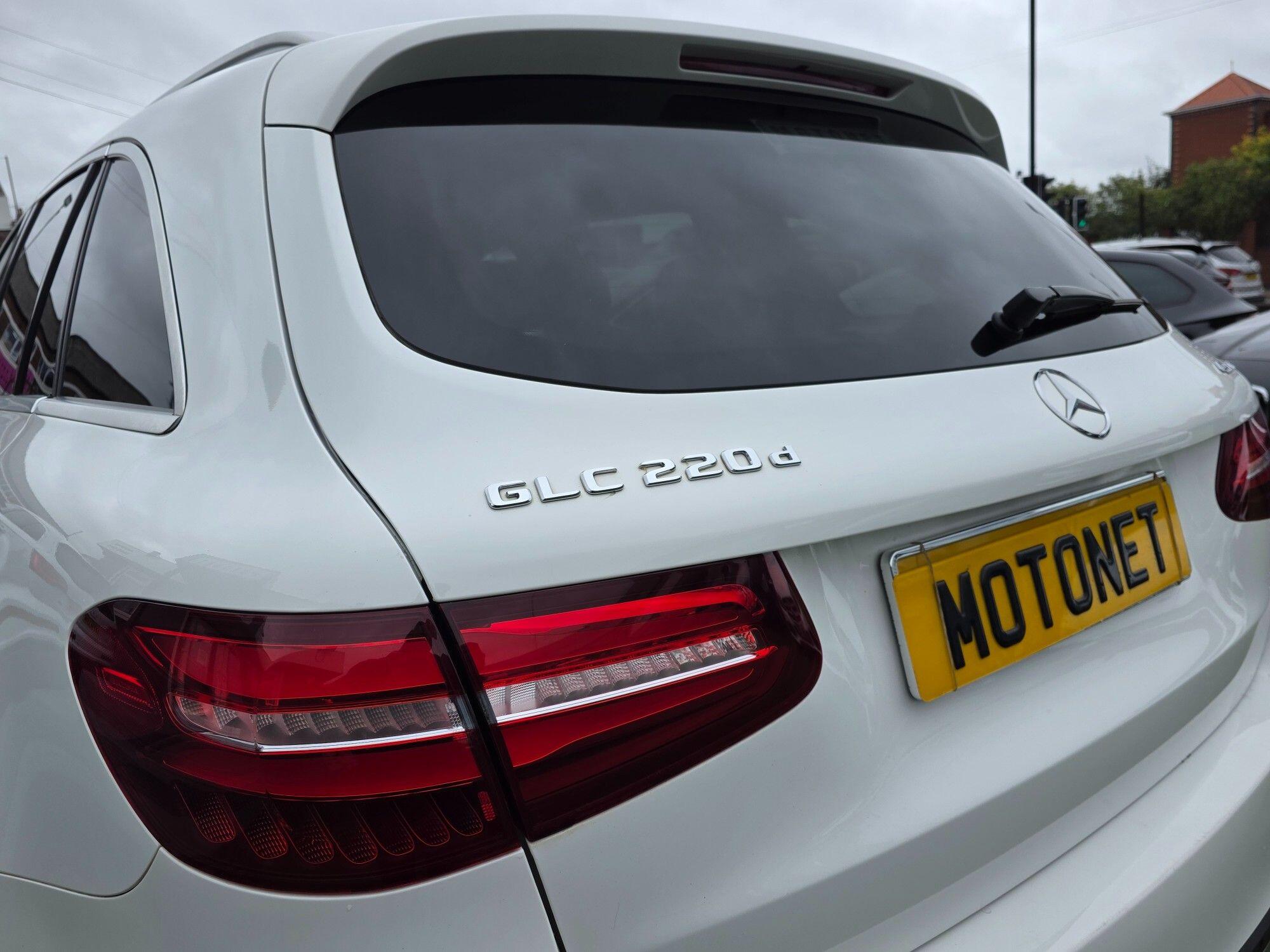 Mercedes-Benz GLC view 24