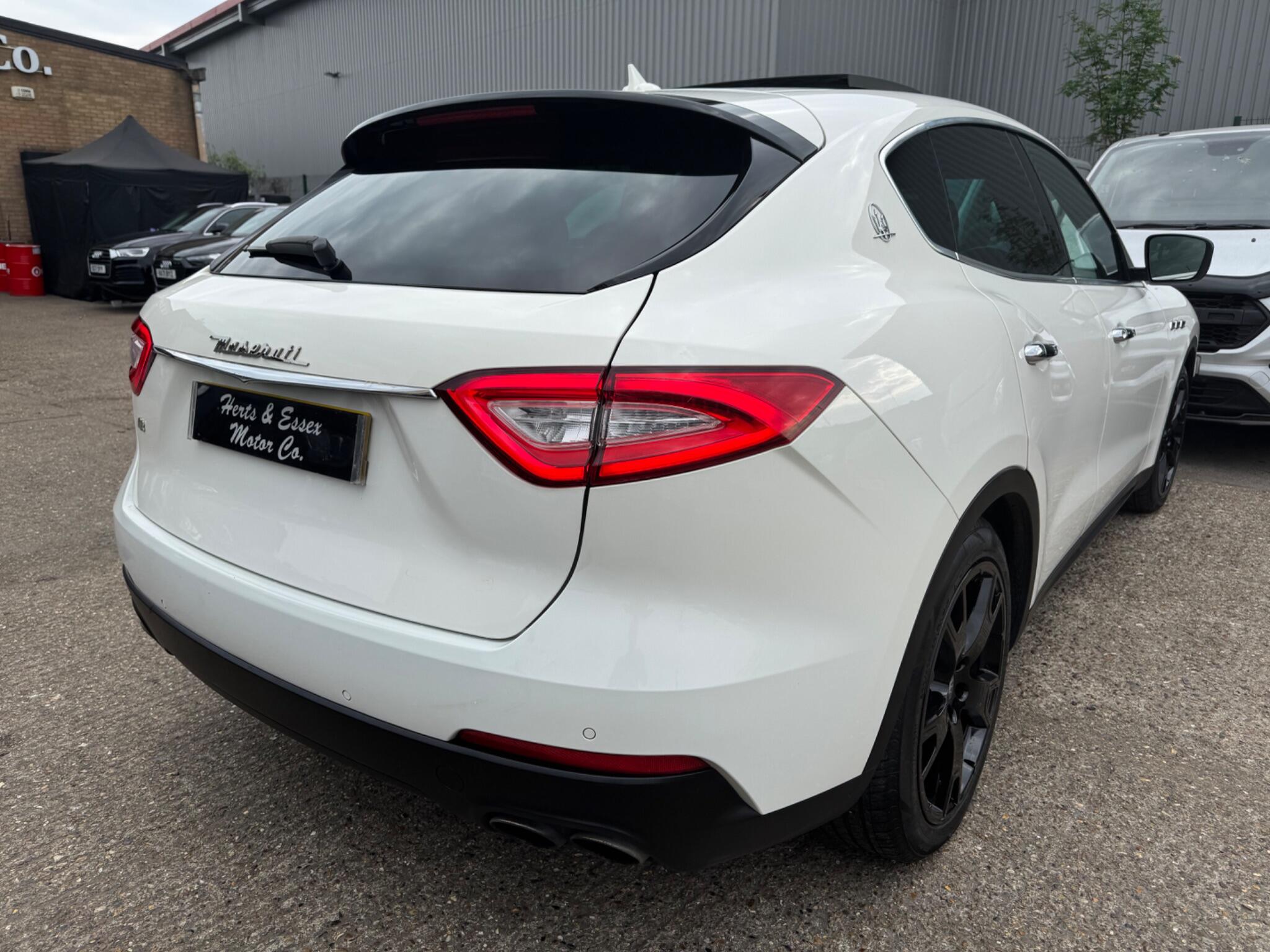 Maserati Levante view 16