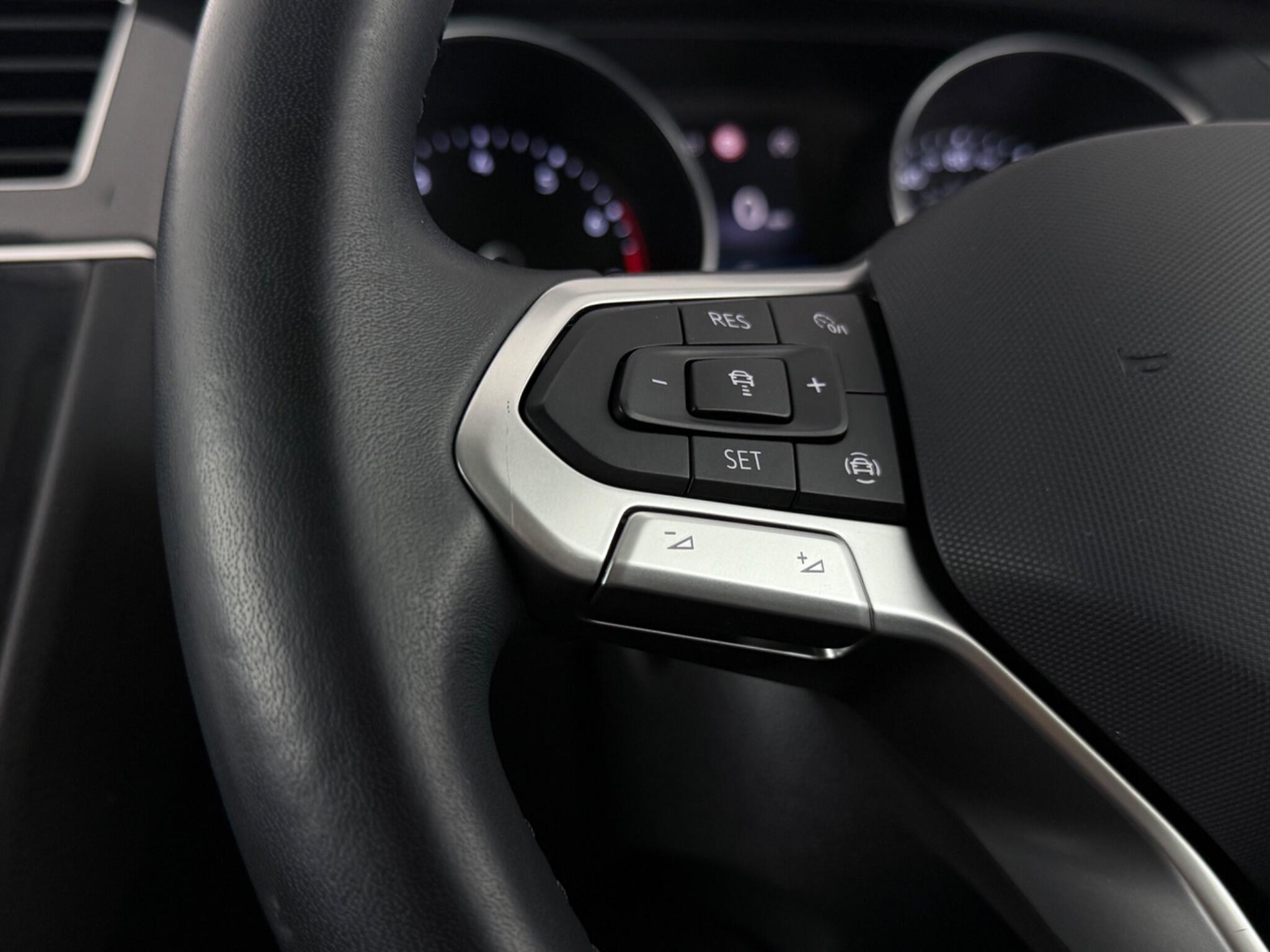 Volkswagen Tiguan view 14