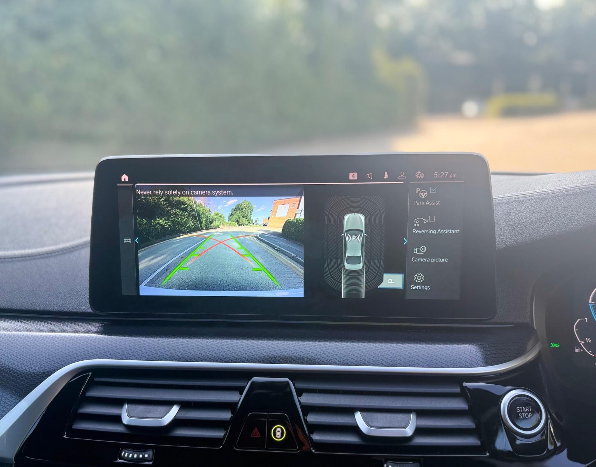 BMW 5 Series view 29