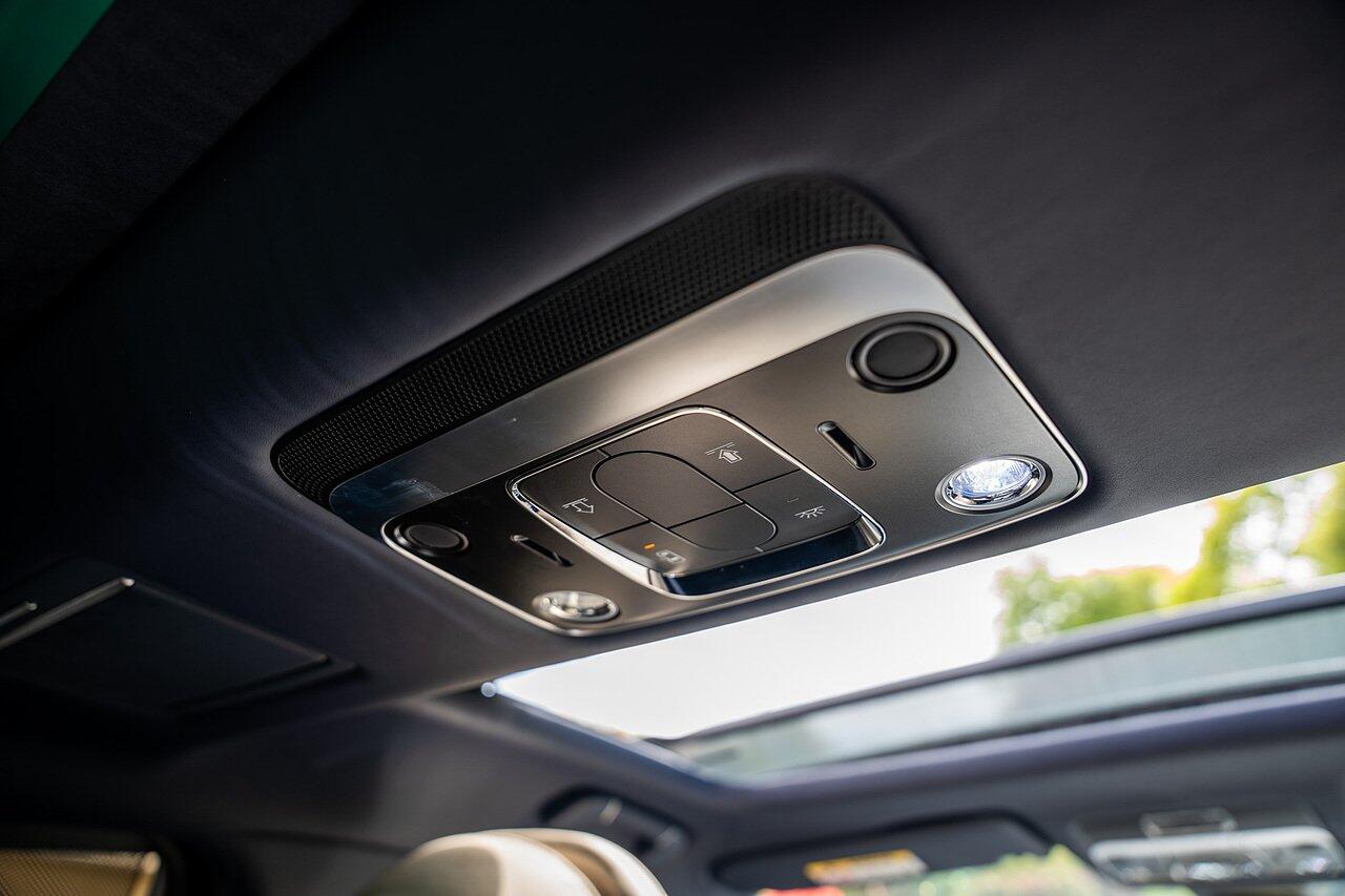 Bentley Flying Spur view 106