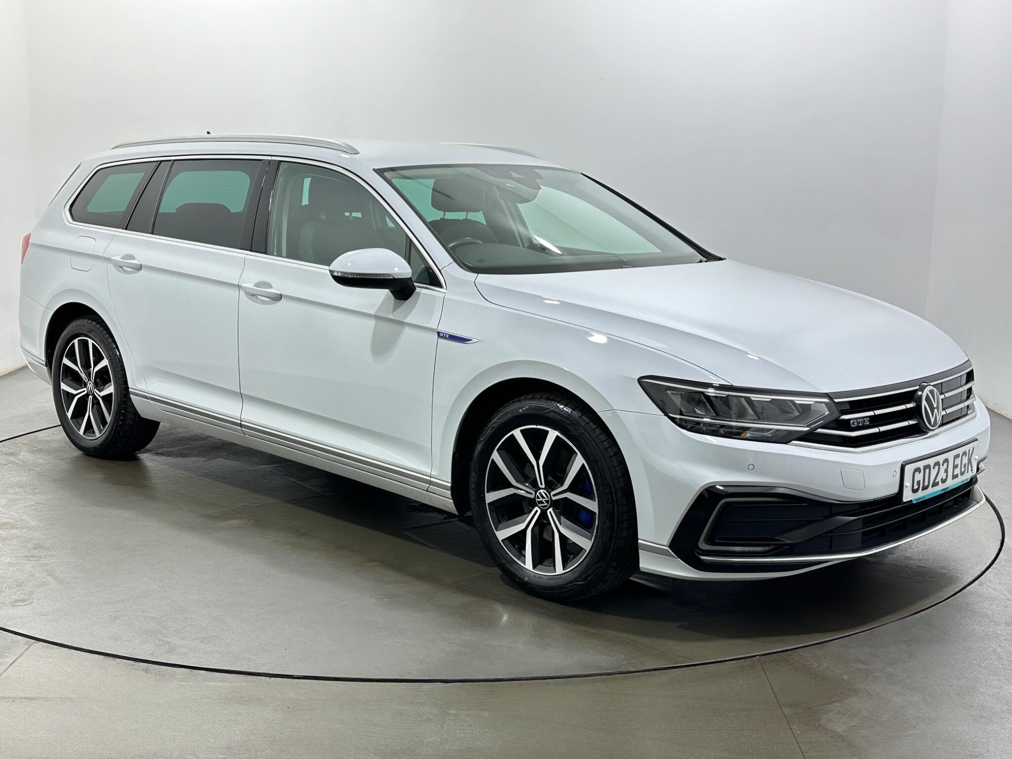 2023 Volkswagen Passat in White for sale