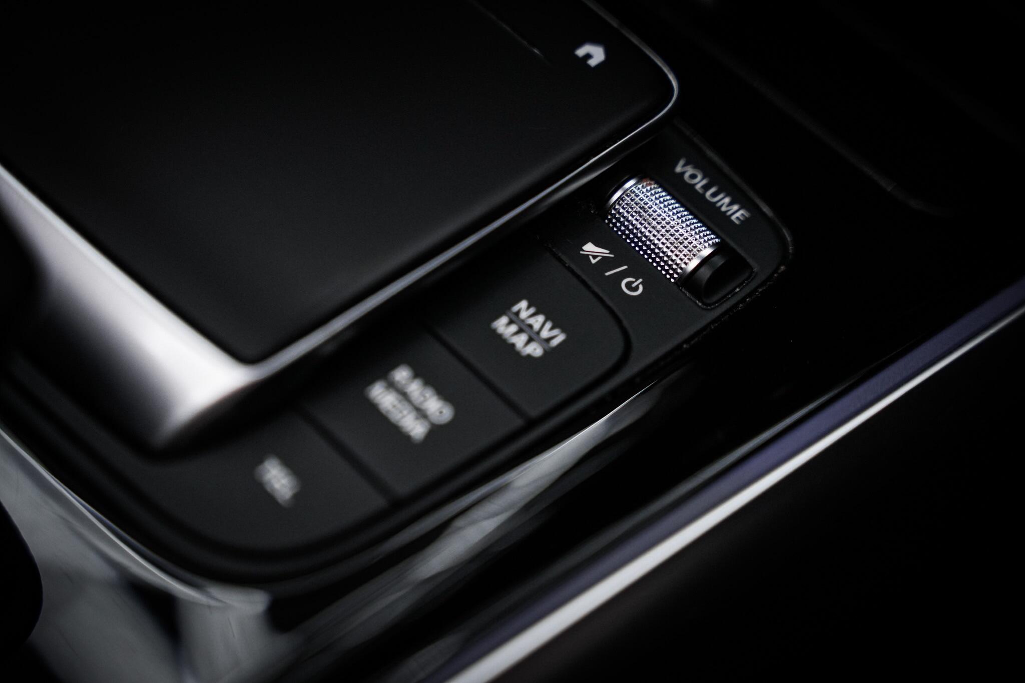 Mercedes-Benz GLB view 44