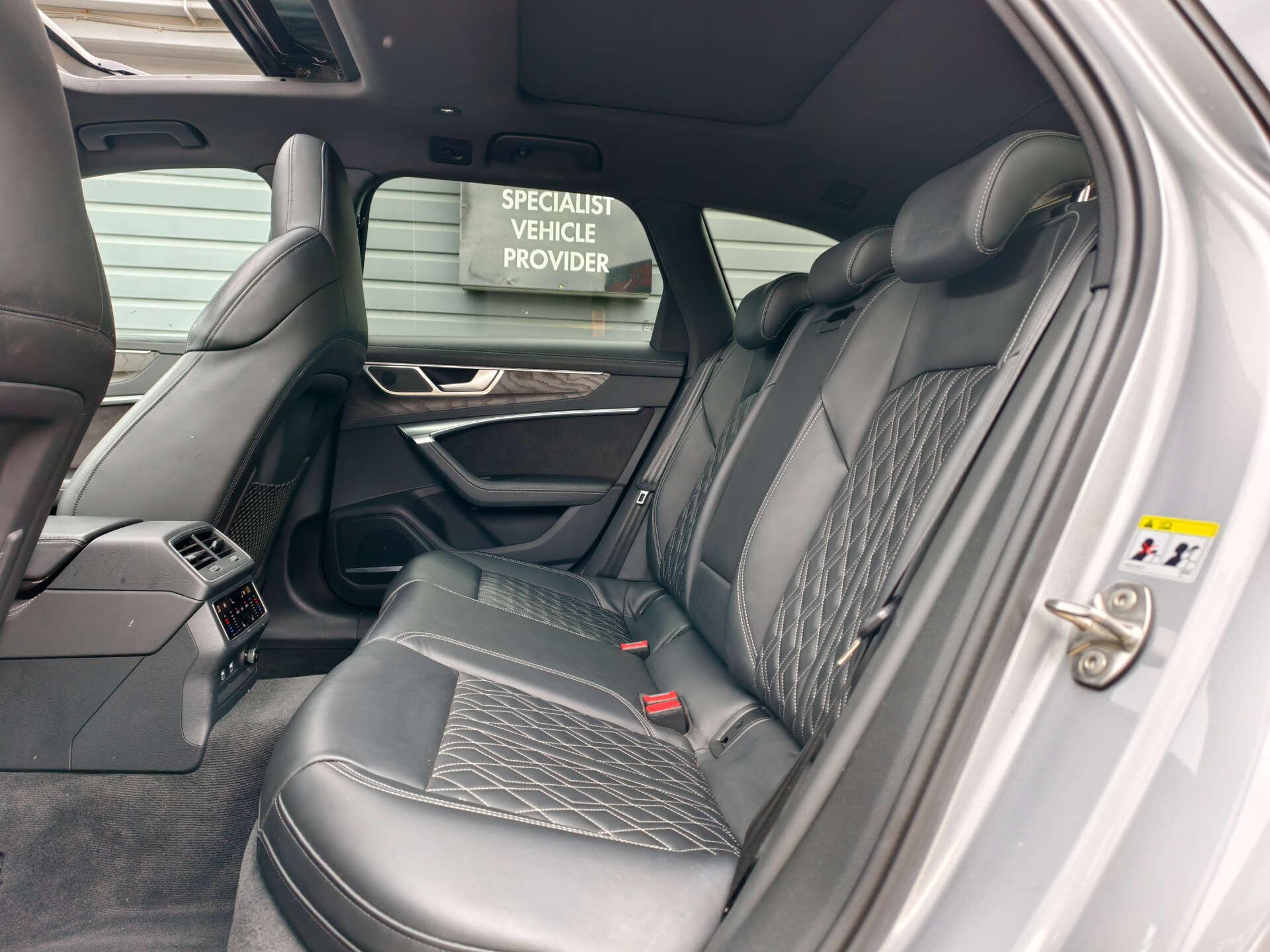 Audi S6 Avant view 23