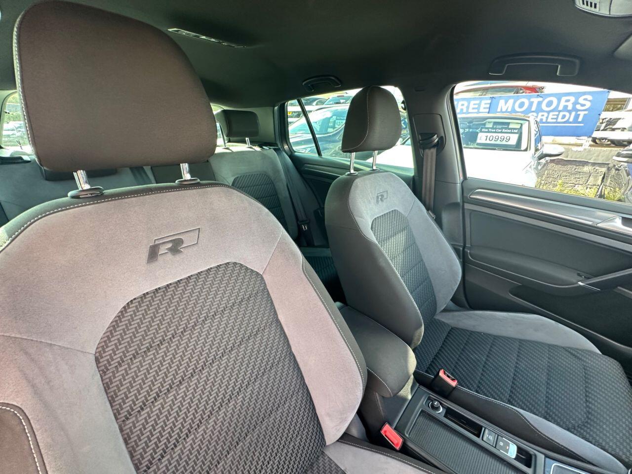 Volkswagen Golf view 6