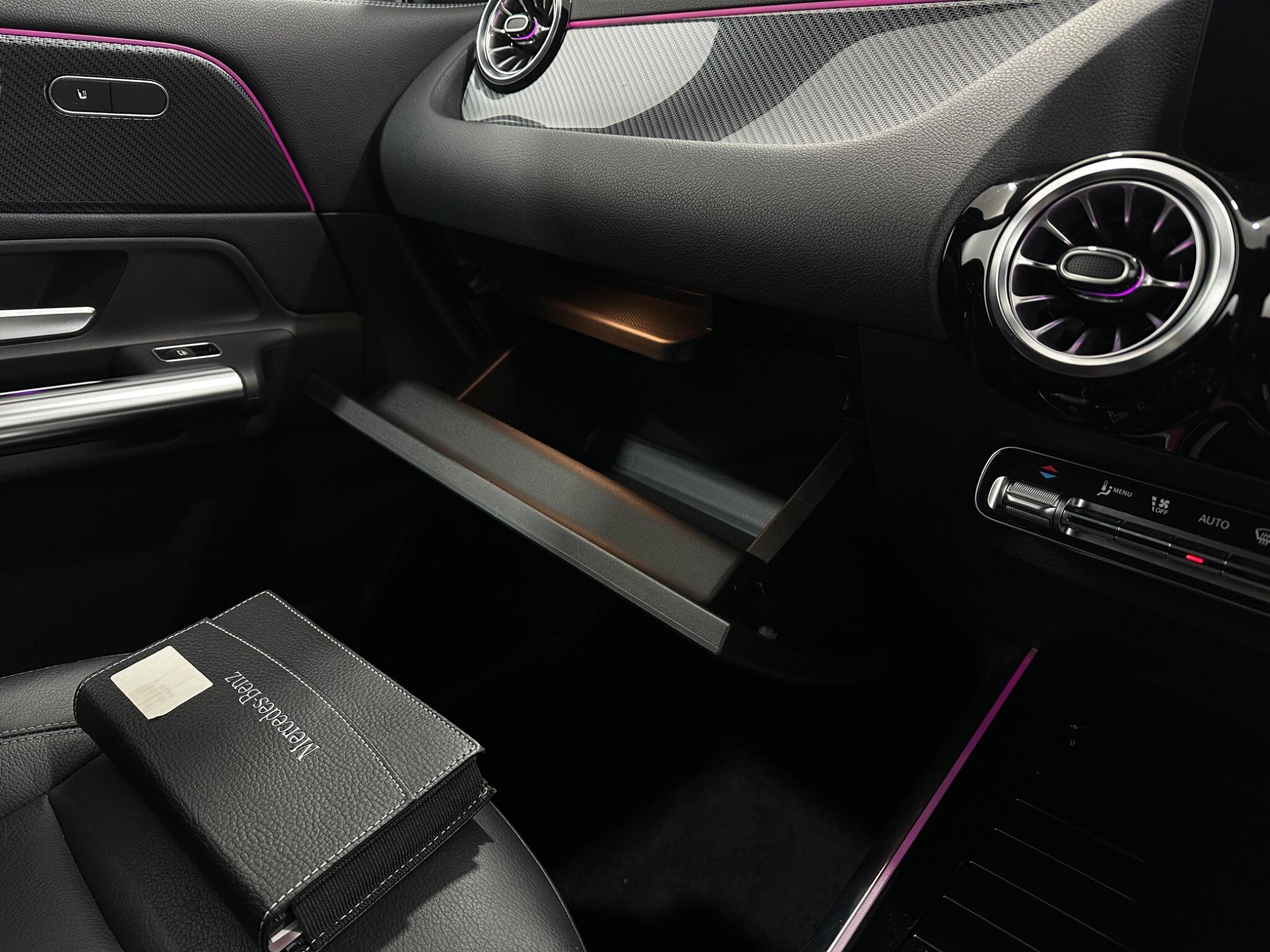 Mercedes-Benz Gla view 30