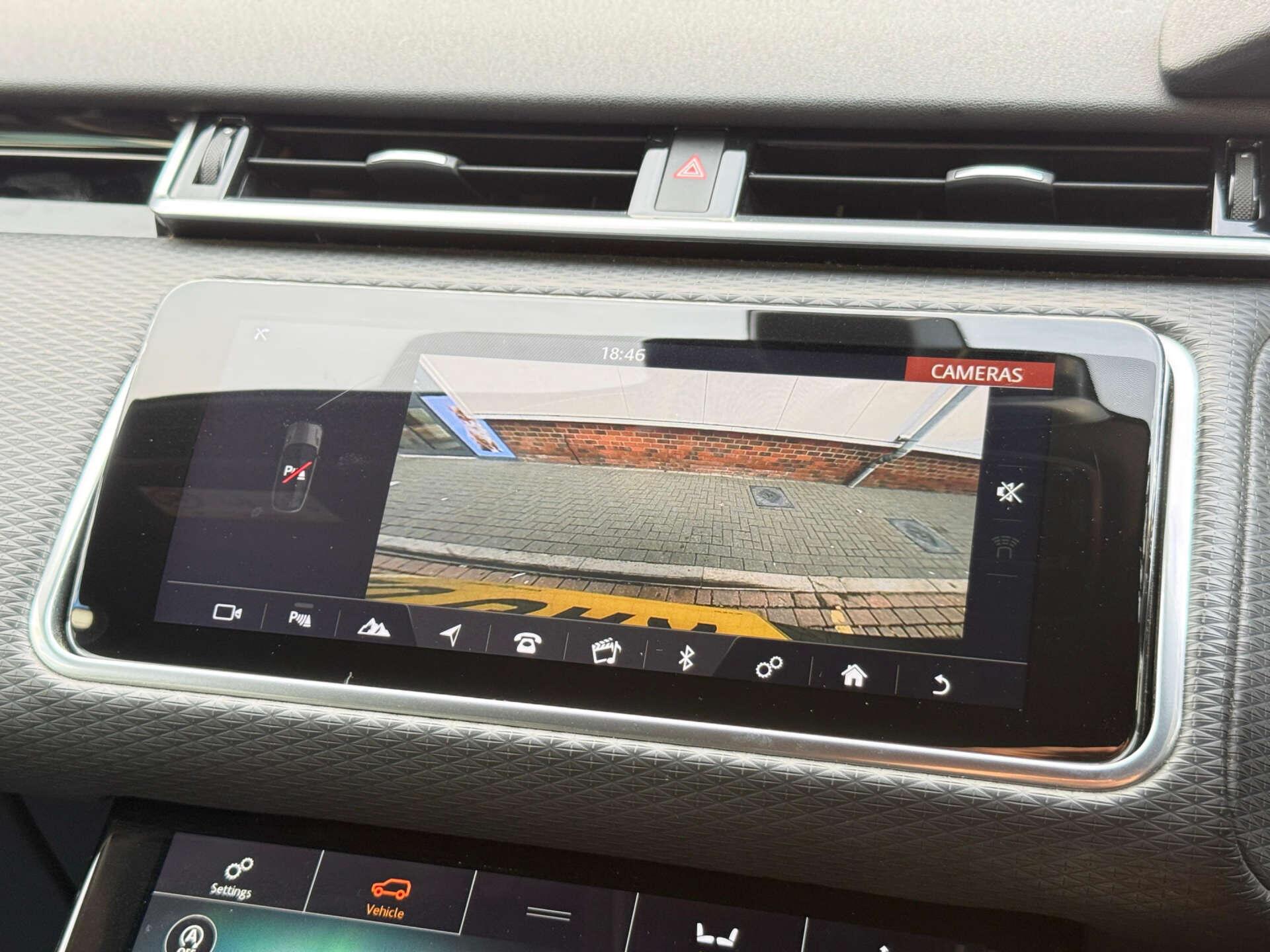 Land Rover Range Rover Velar view 12