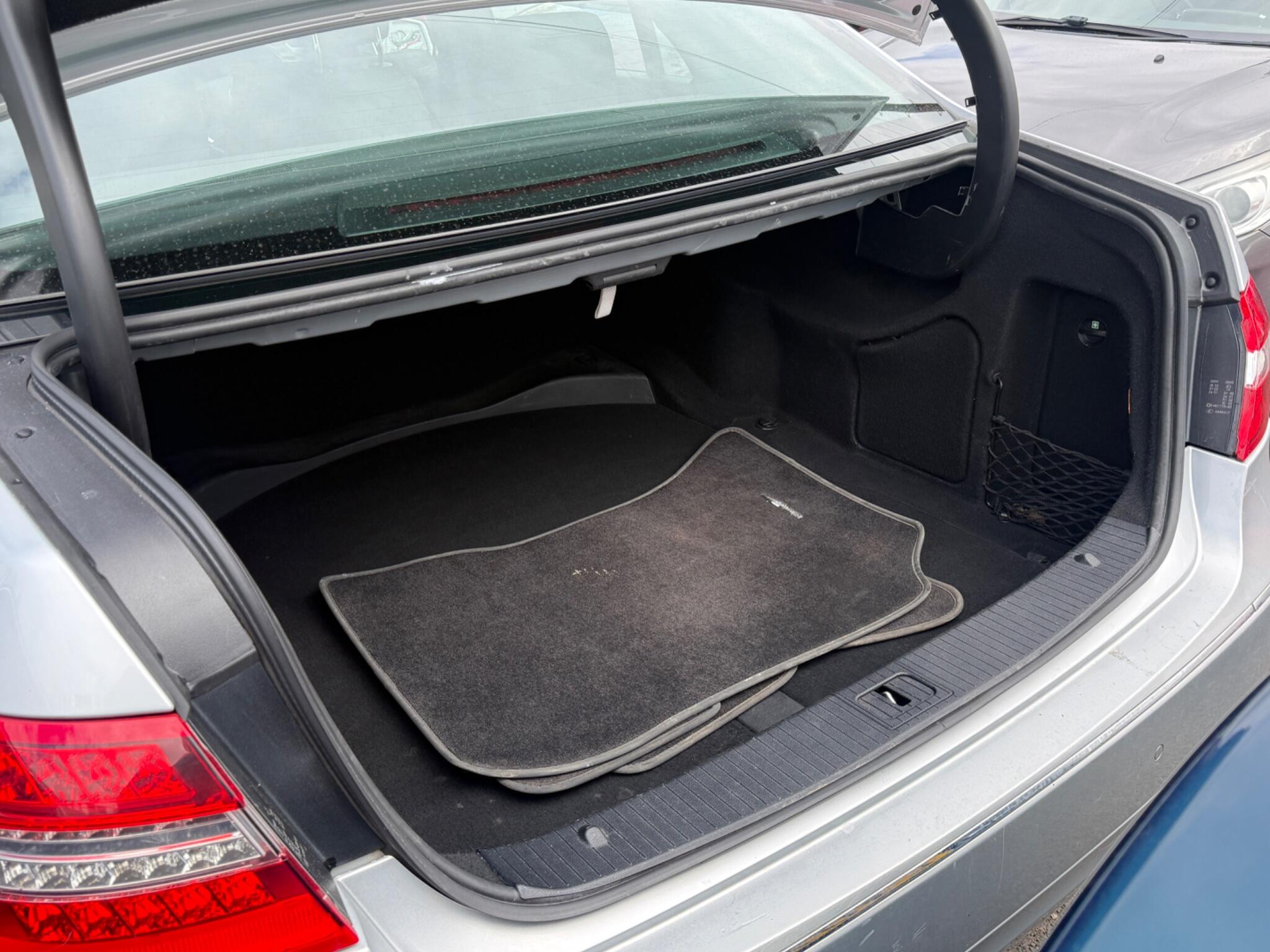 Mercedes-Benz E Class - Image 46