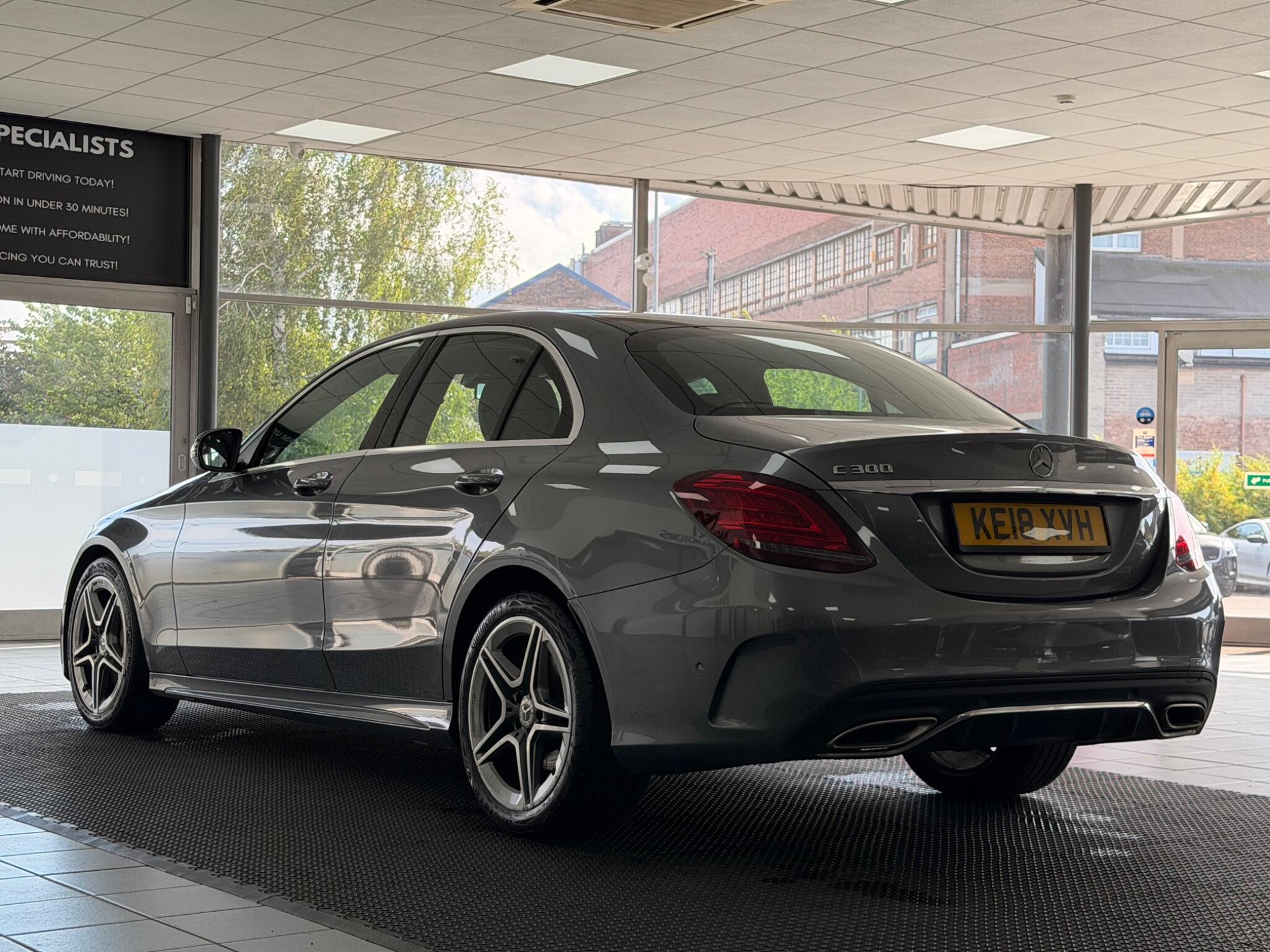 Mercedes-Benz C-Class view 4