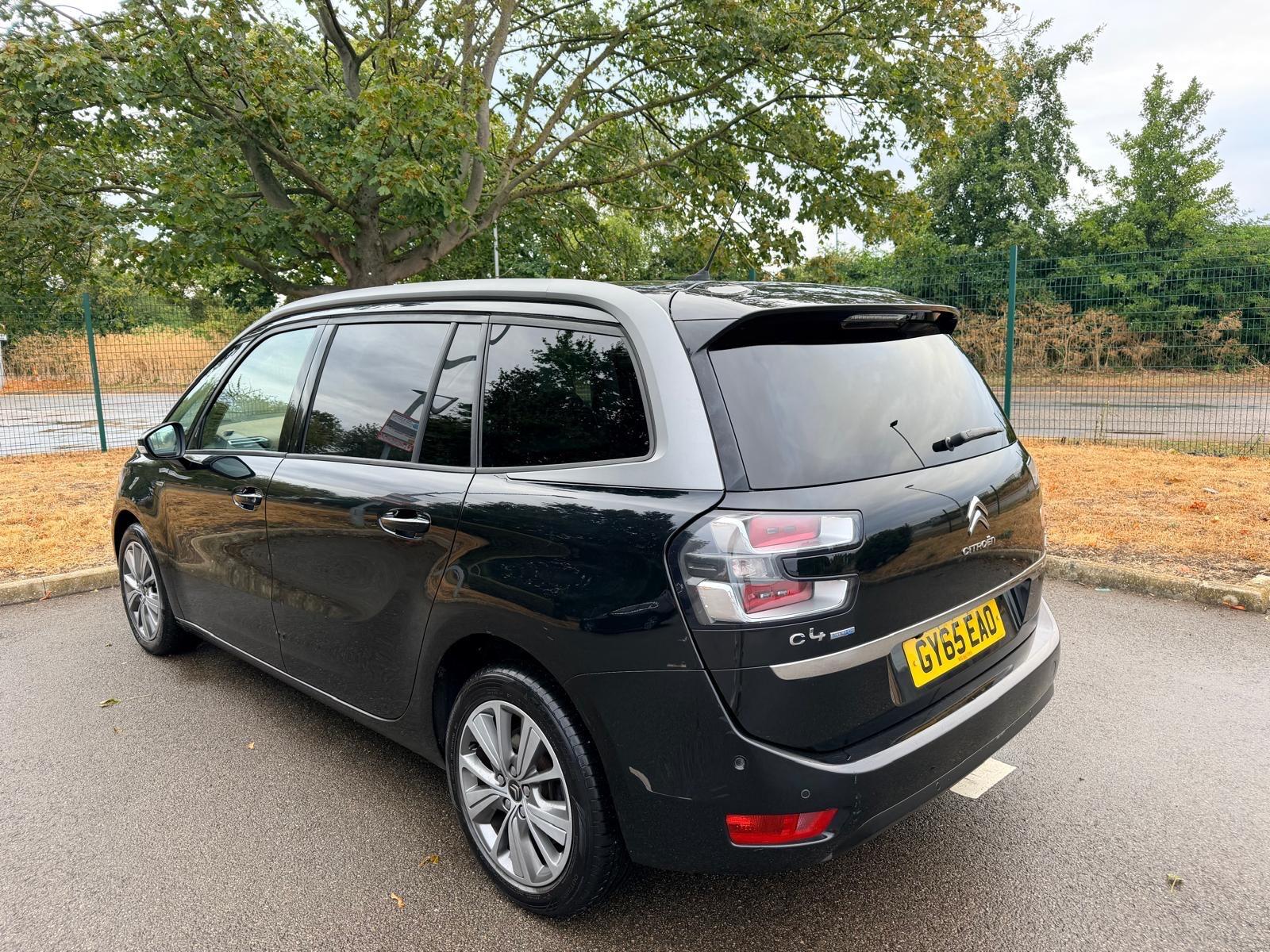 Citroen Grand C4 Picasso view 43