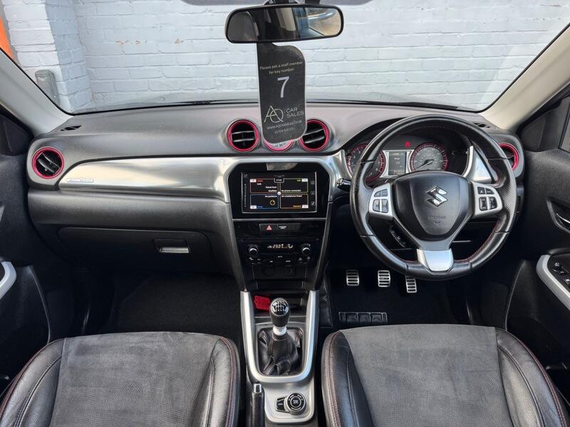 Suzuki Vitara view 14