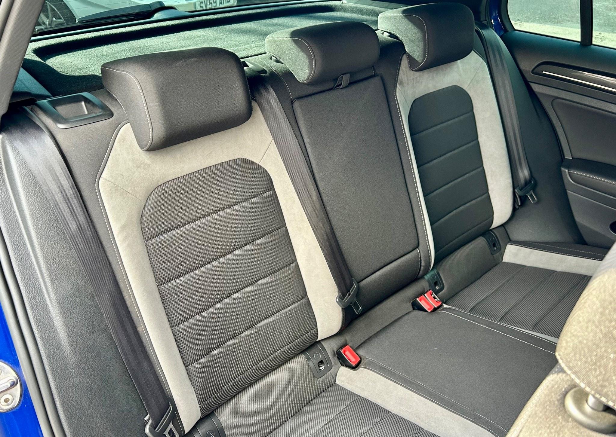 Volkswagen Golf view 20